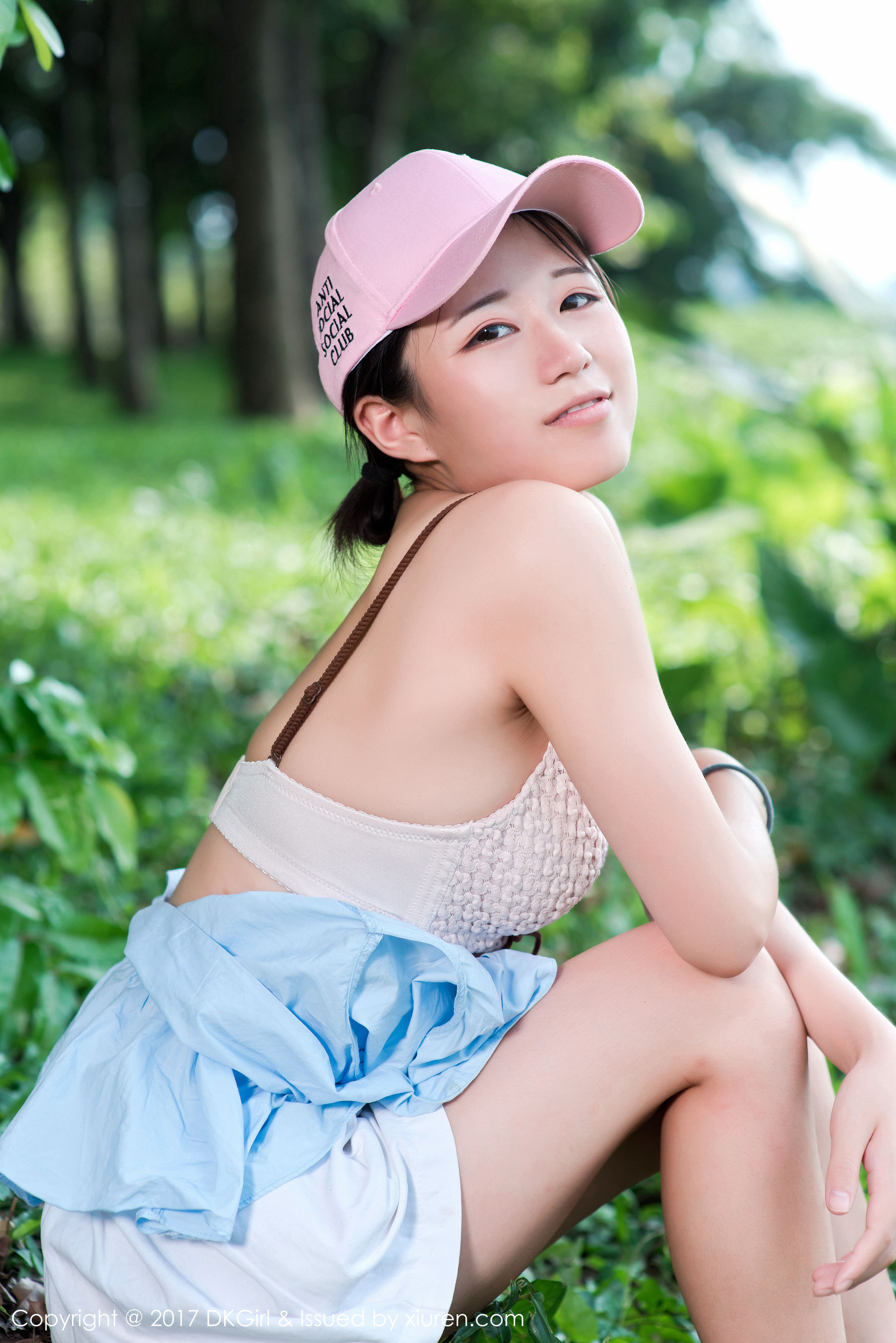 仓井优香《童颜美乳，日系清纯少女，户外露出》 御女郎DKGirl Vol.039 [49P]