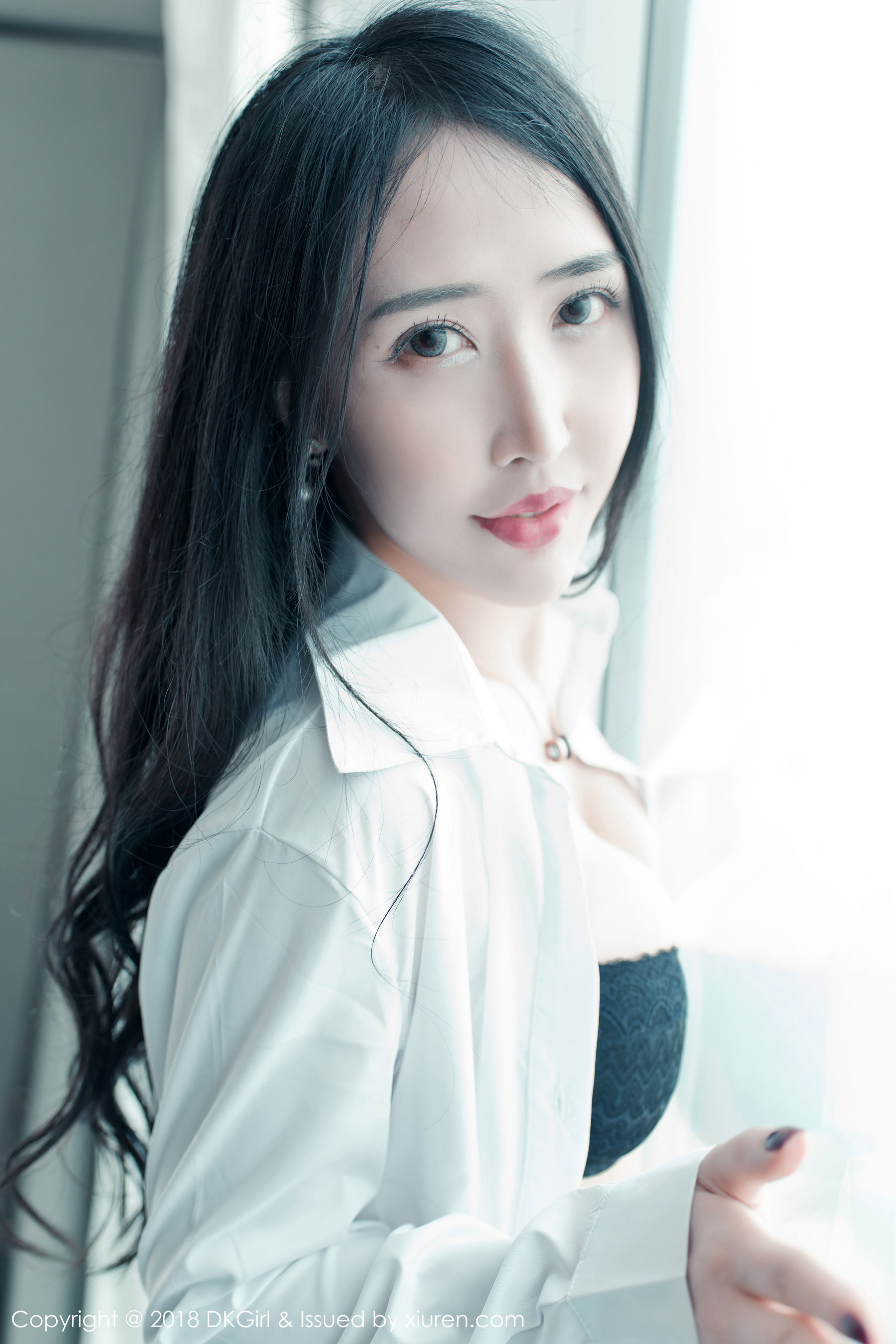 余馨妍@石心琪《美腿与黑丝诱惑》 御女郎DKGirl Vol.068 [52P]