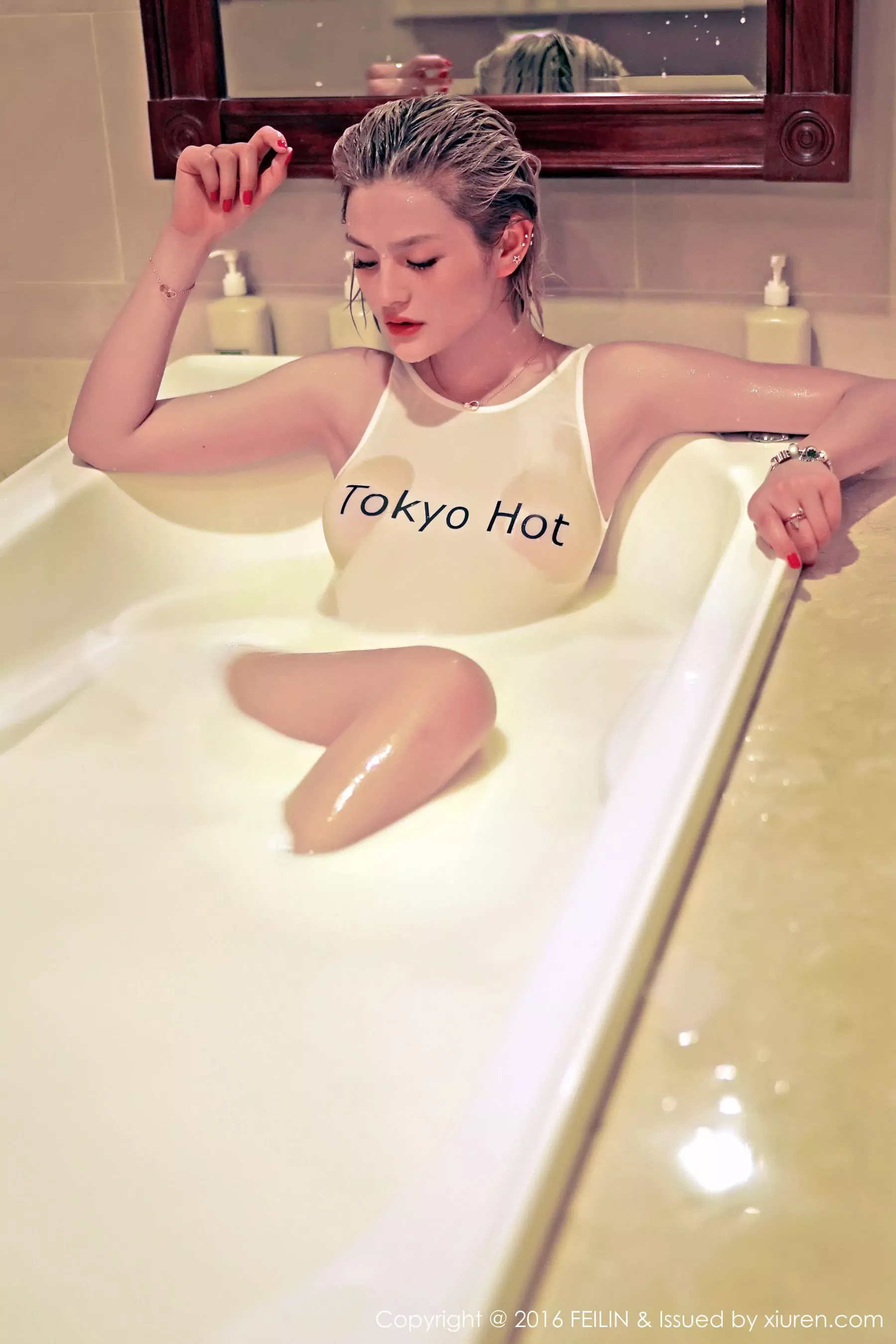 史雯Swan《Tokyo Hot湿身+蕾丝内衣》 嗲囡囡 Vol.037