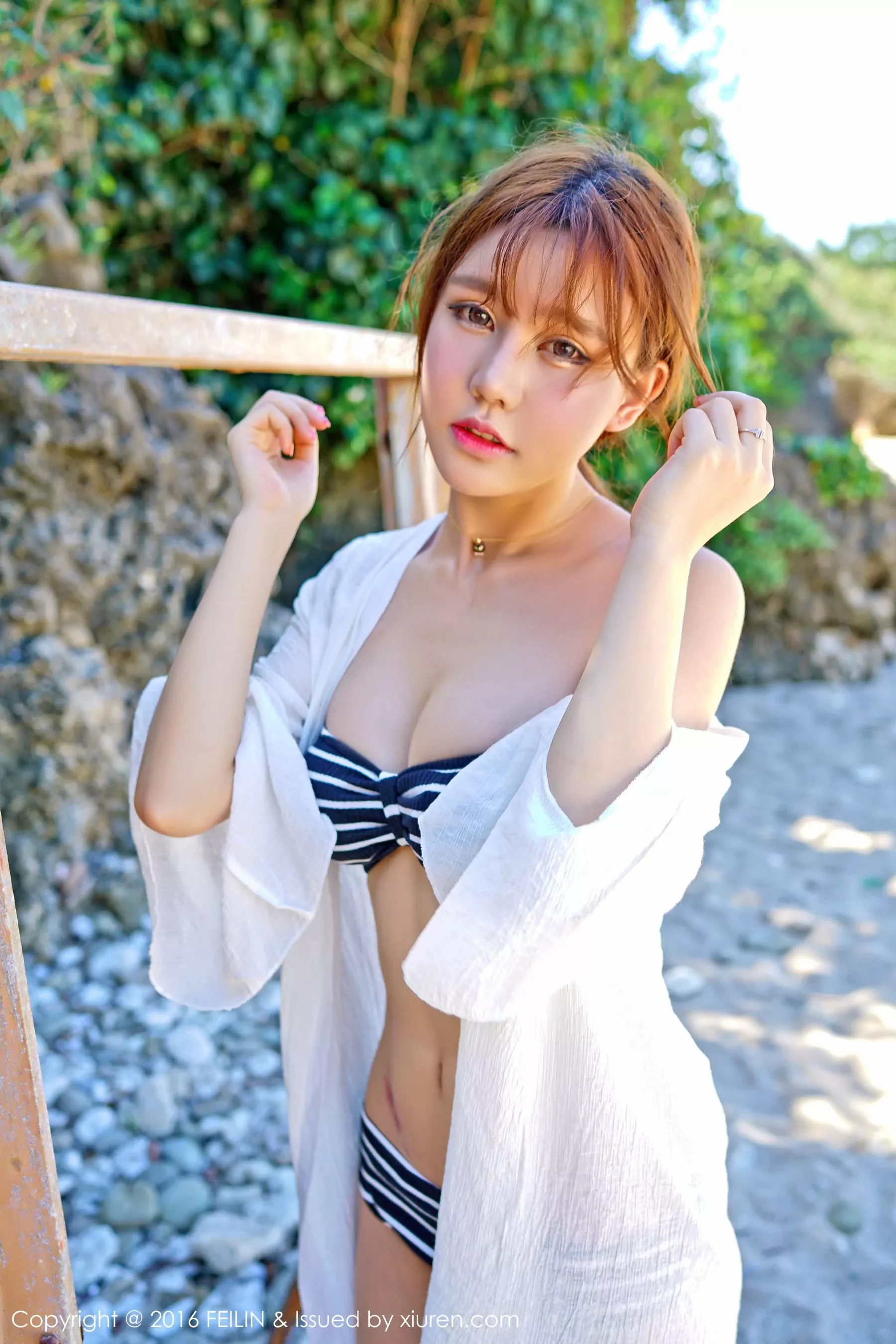 Milk楚楚《海边比基尼+泳装》 嗲囡囡 Vol.045