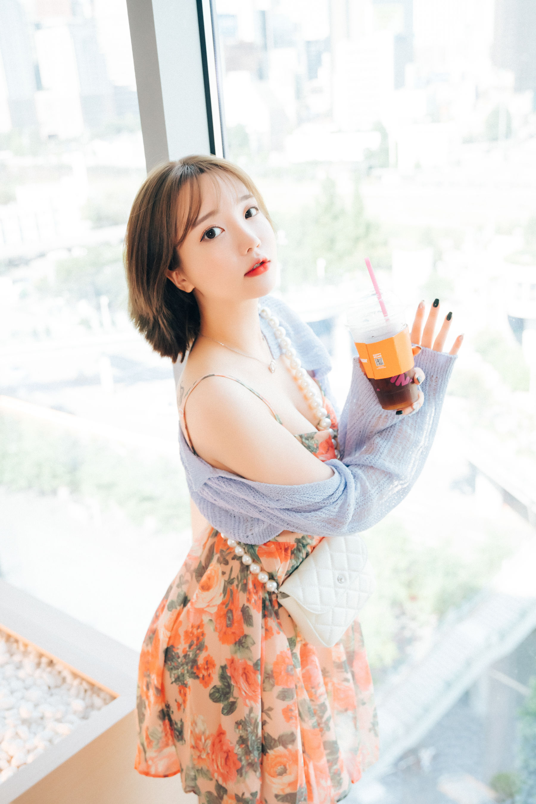 [LOOZY] Yeeun – Lover In Hotel [132P]