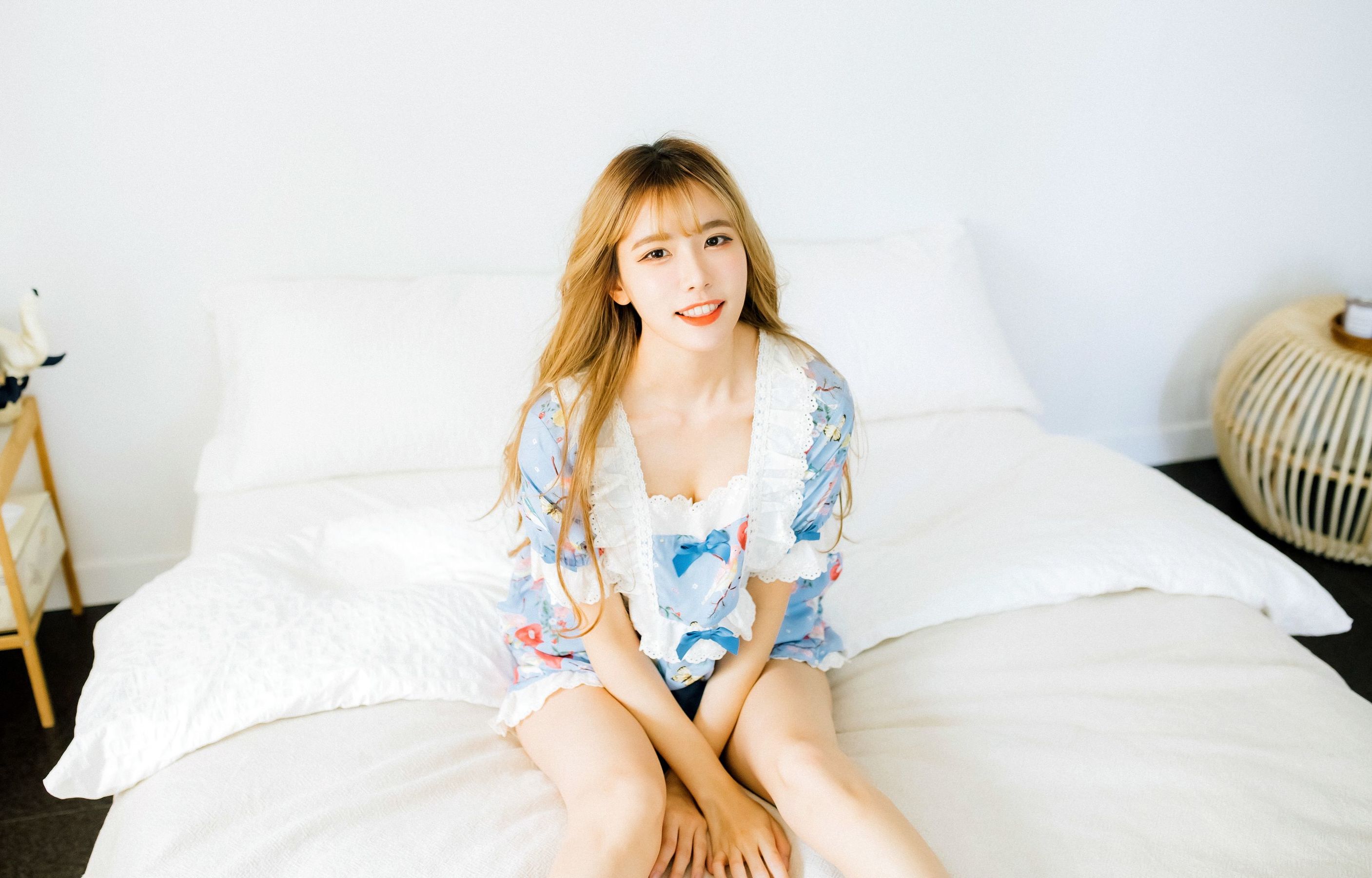 [Moon Night Snap] – Ahrin《Guerinnarae Hotel Vol.1》 [60P]
