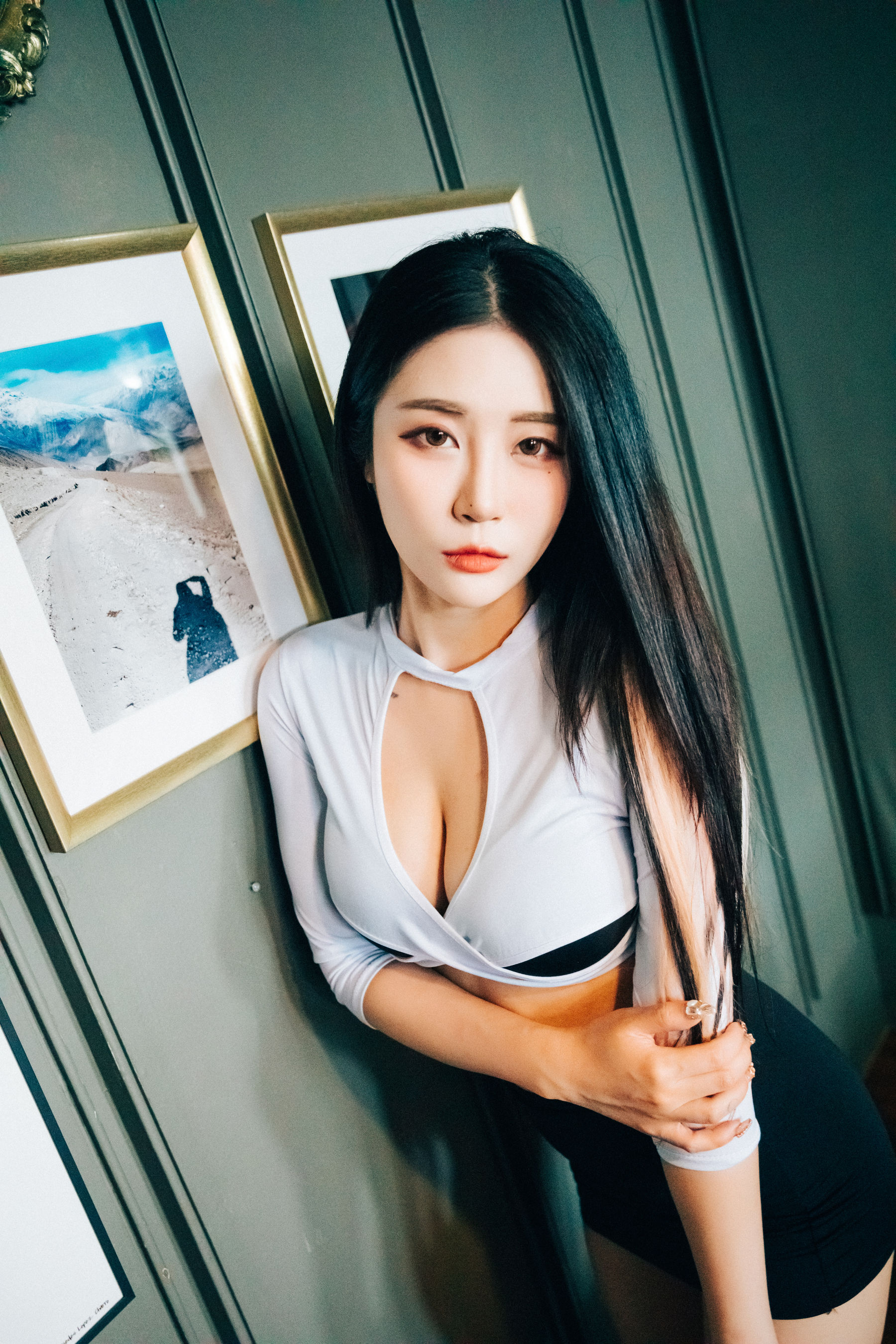 [LOOZY] Bomi – Roomate [52P]