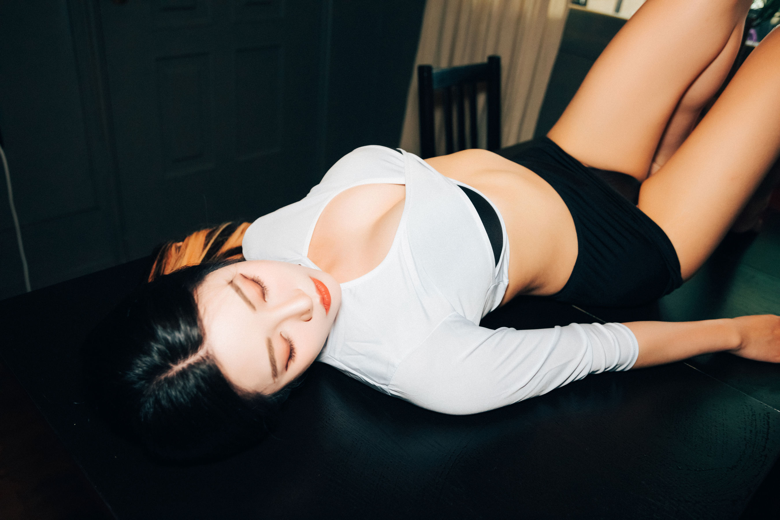 [LOOZY] Bomi – Roomate [52P]