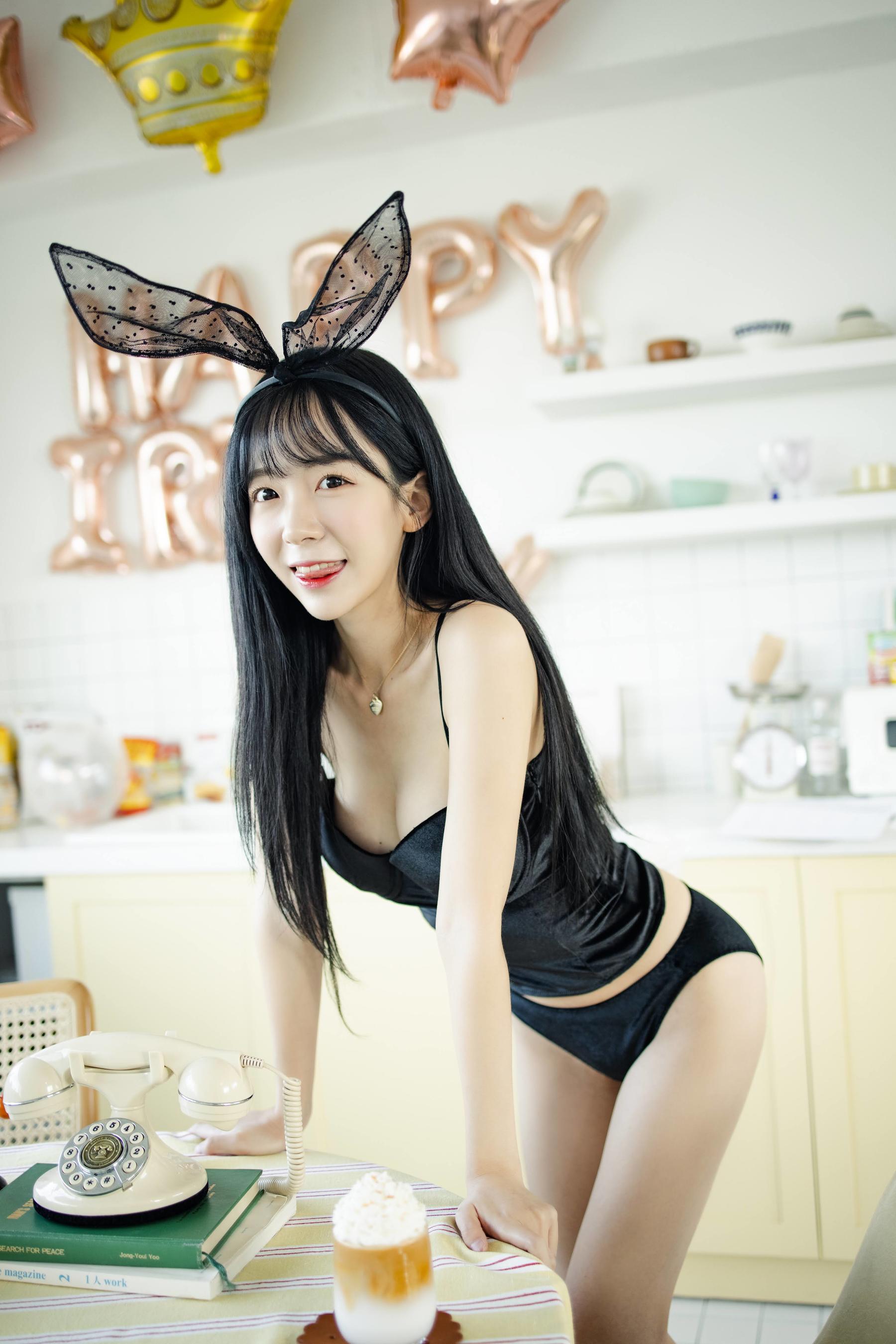 [PATREON] Sovely – HAPPY BIRTHDAY [138P]