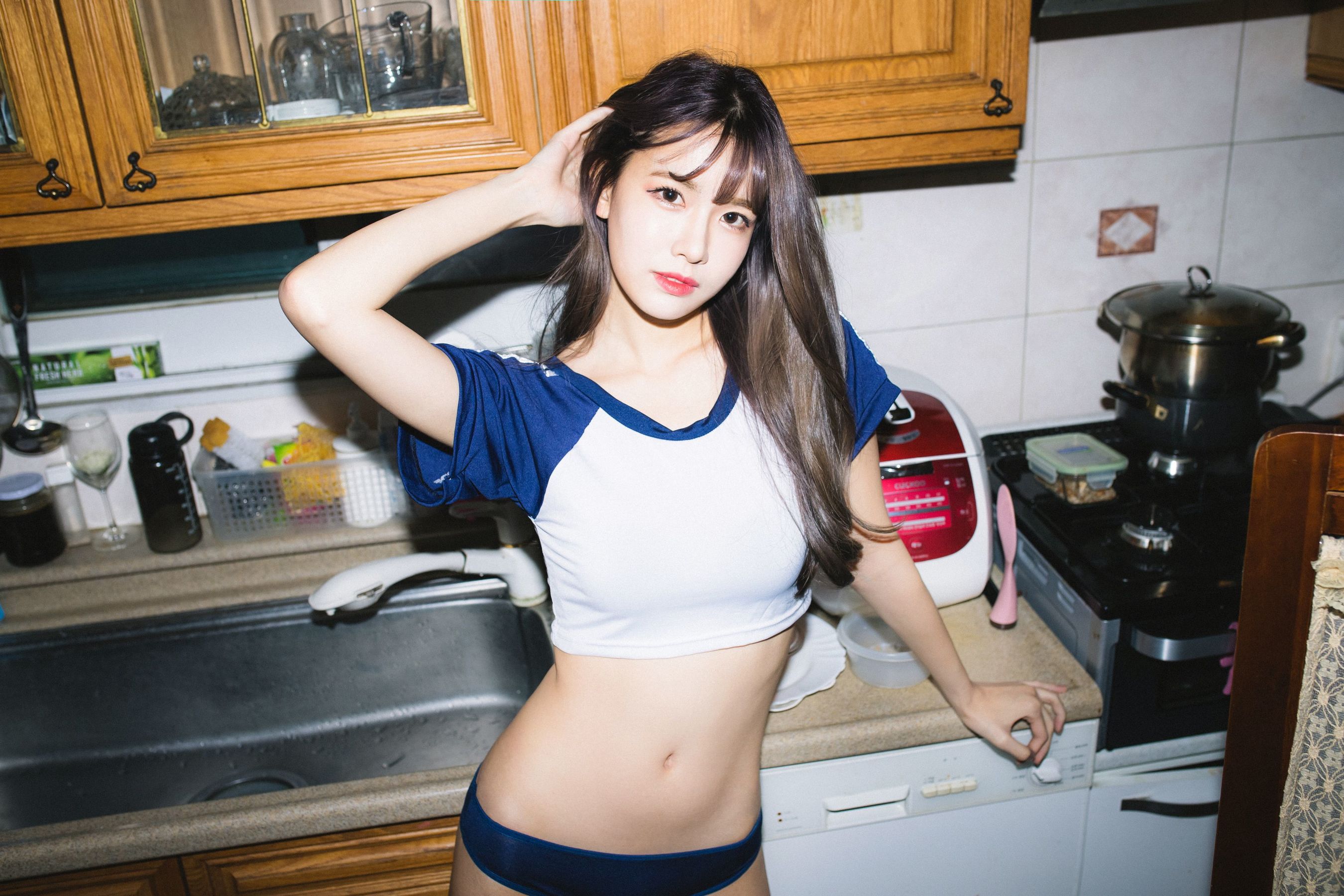 [Moon Night Snap] – Ahrin《The present》 [100P]