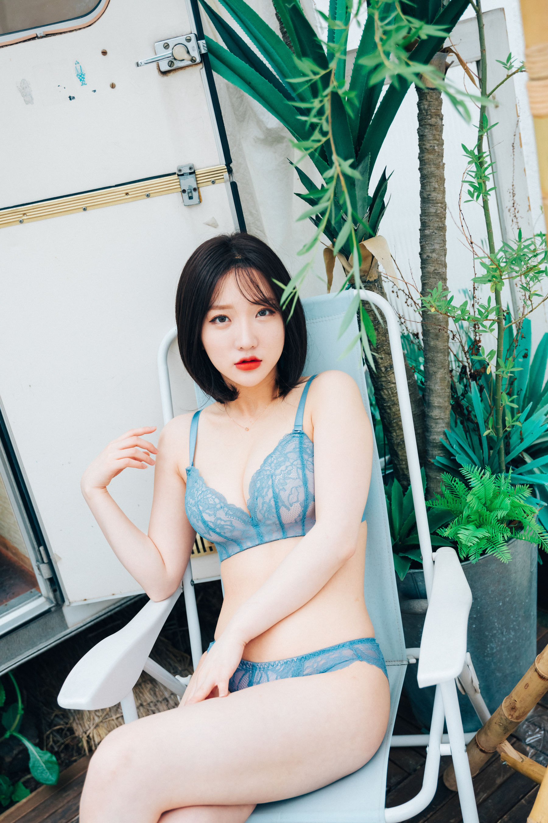 [LOOZY] Yeeun – Summer Caravan [66P]