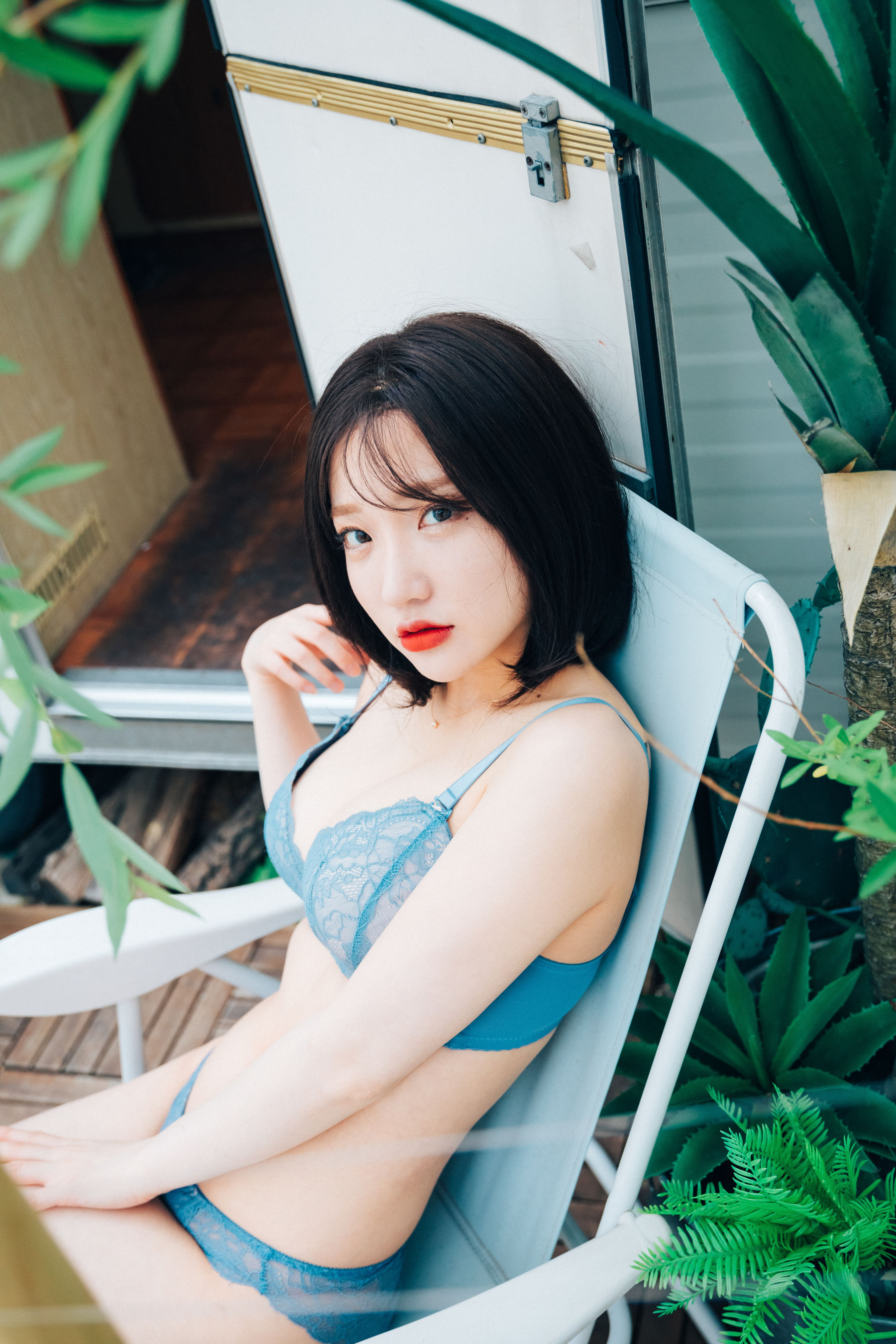 [LOOZY] Yeeun – Summer Caravan [66P]