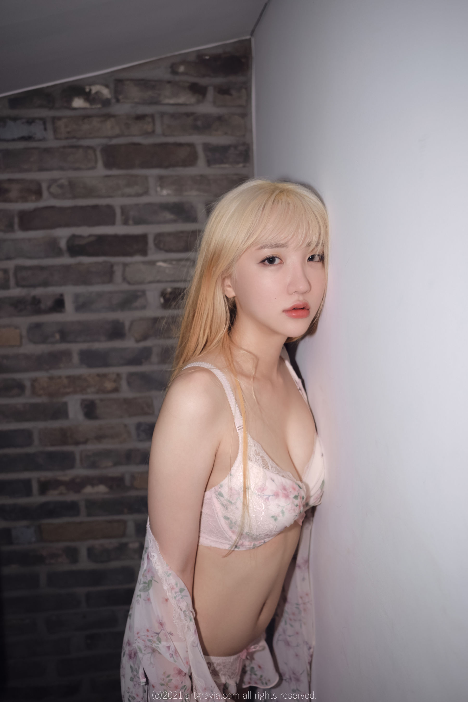 [ARTGRAVIA] VOL.252 YEEUN [67P]