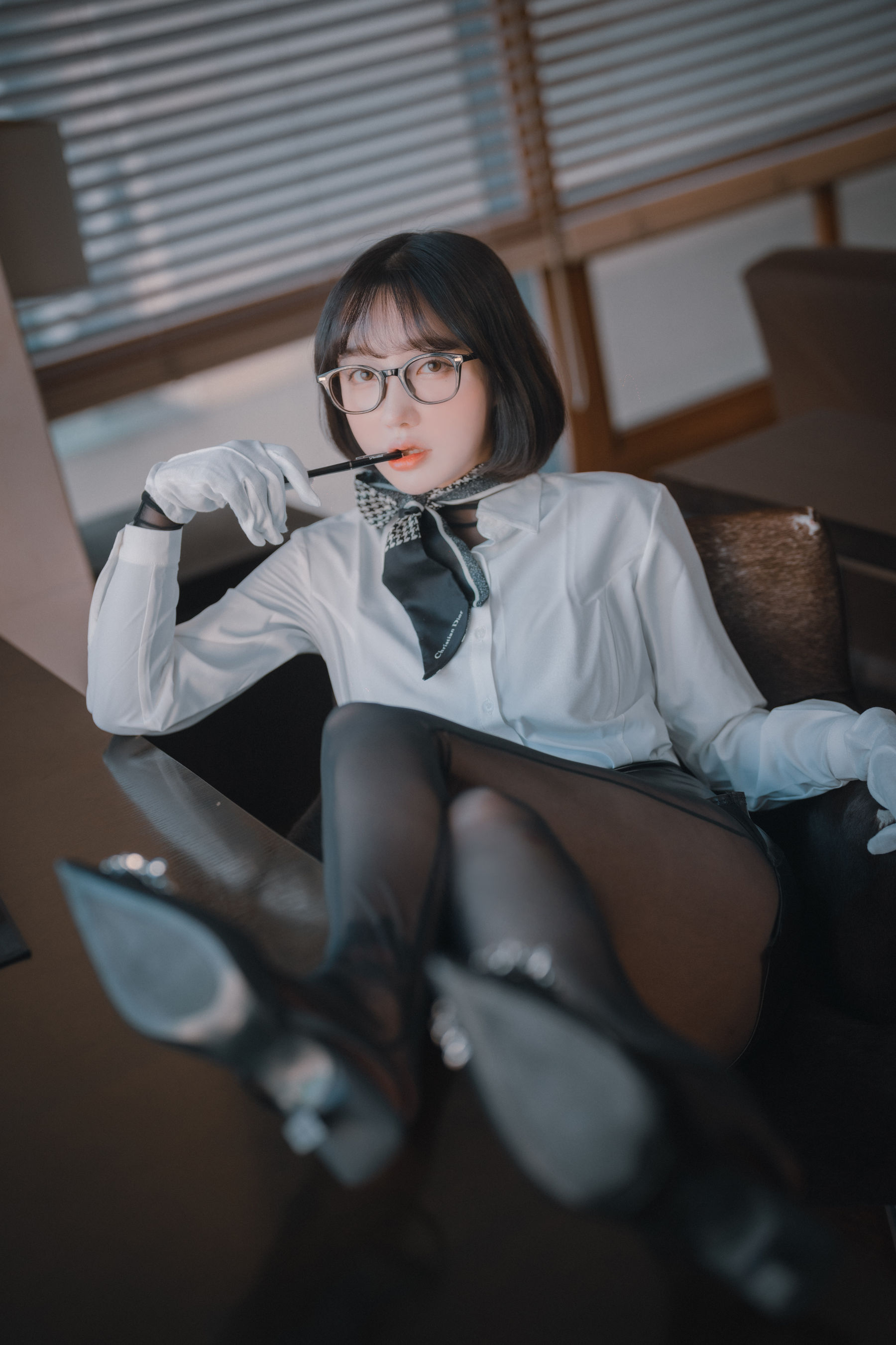 [DJAWA] Yeeun – Naughty Supervisor + SP.Ver [70P]
