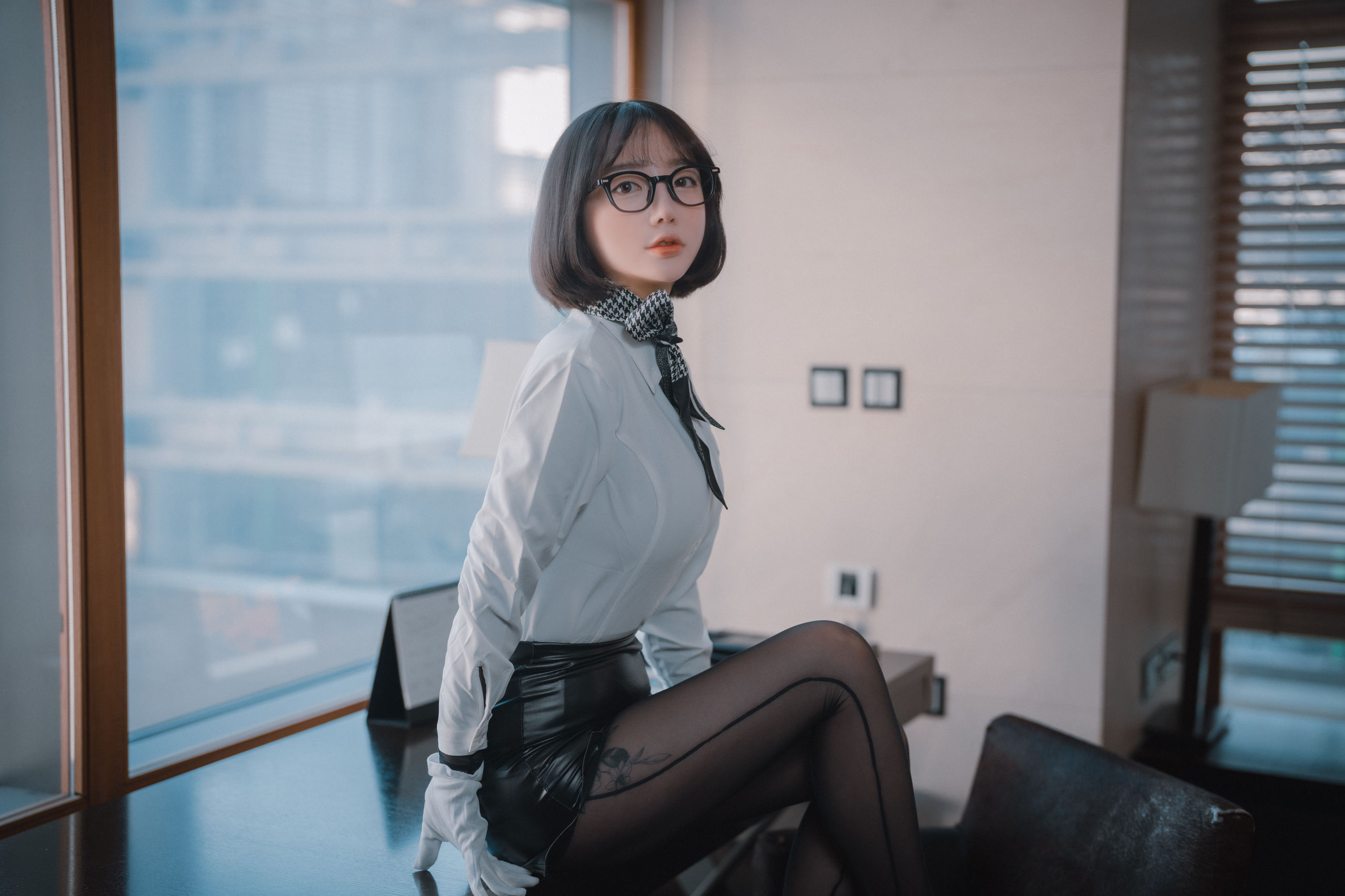 [DJAWA] Yeeun – Naughty Supervisor + SP.Ver [70P]