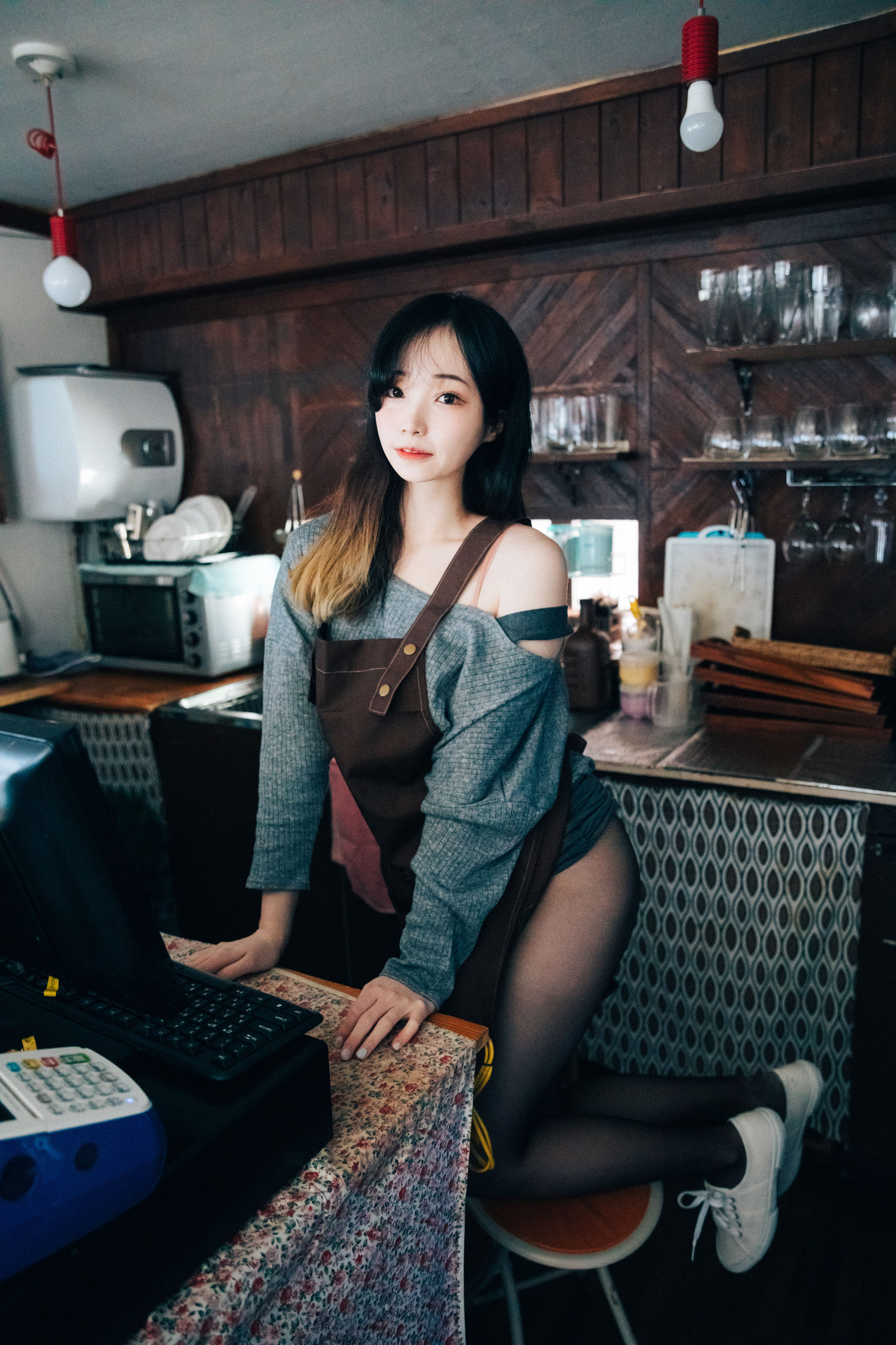 [LOOZY] Bambi – Cafe Alba [159P]