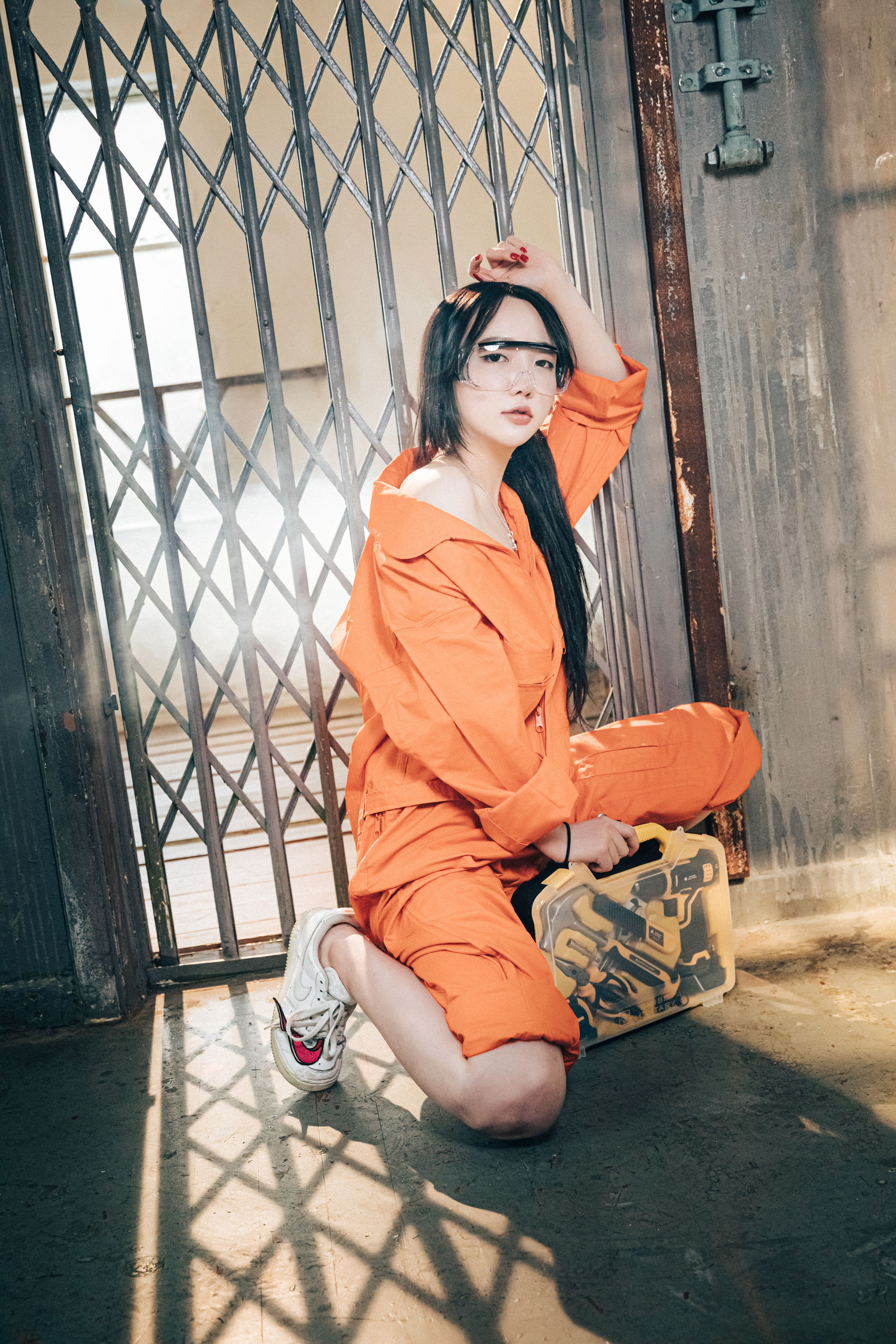 [LOOZY] Yeeun – Where Are My Tools [81P]