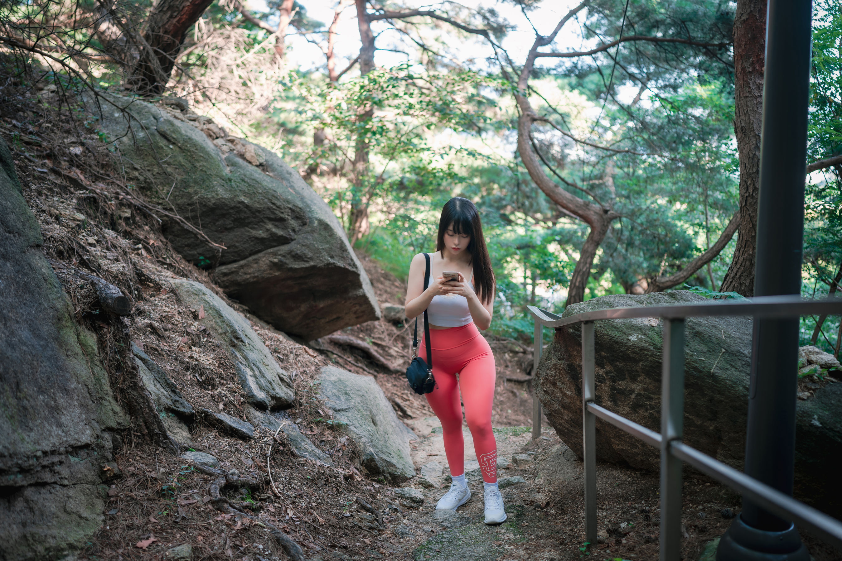 [DJAWA] ZziZzi – Naughty Trekking 2nd Course [105P]