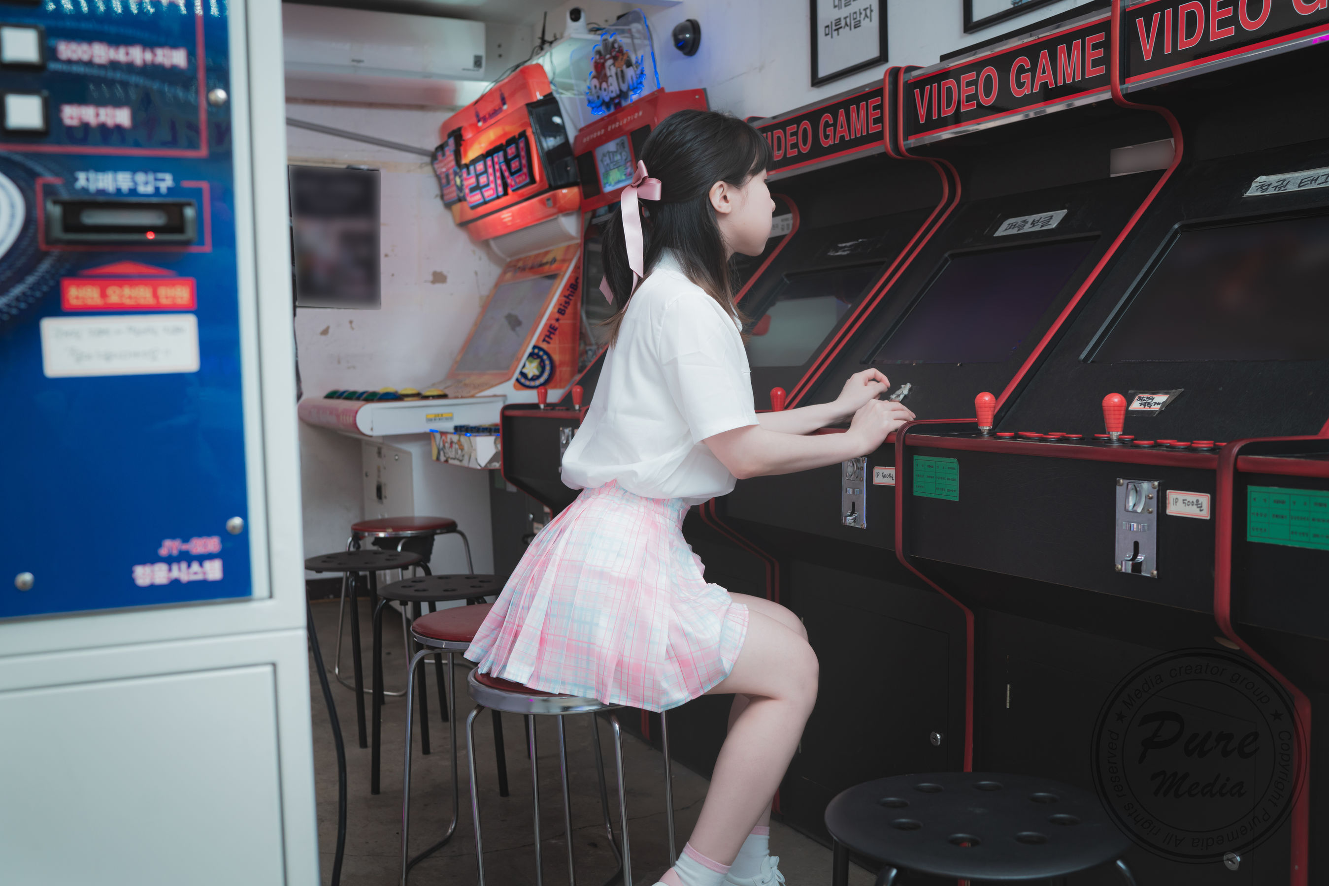 [PURE MEDIA] Vol.187 – Uhye [98P]
