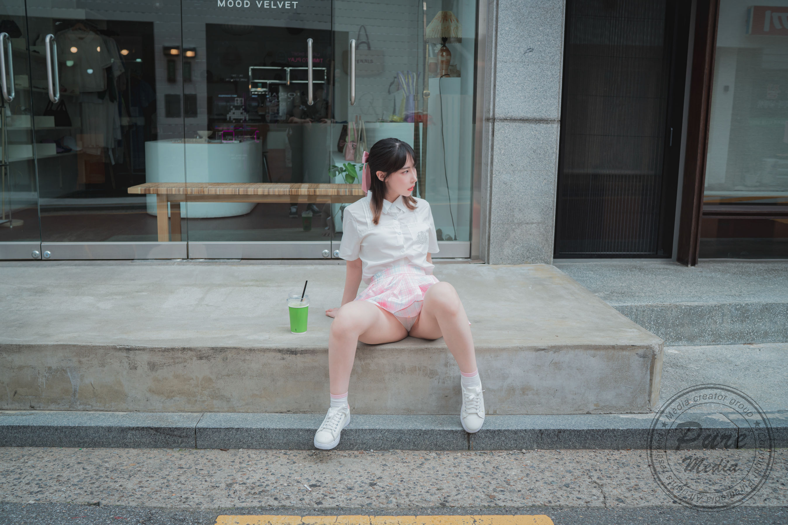 [PURE MEDIA] Vol.187 – Uhye [98P]