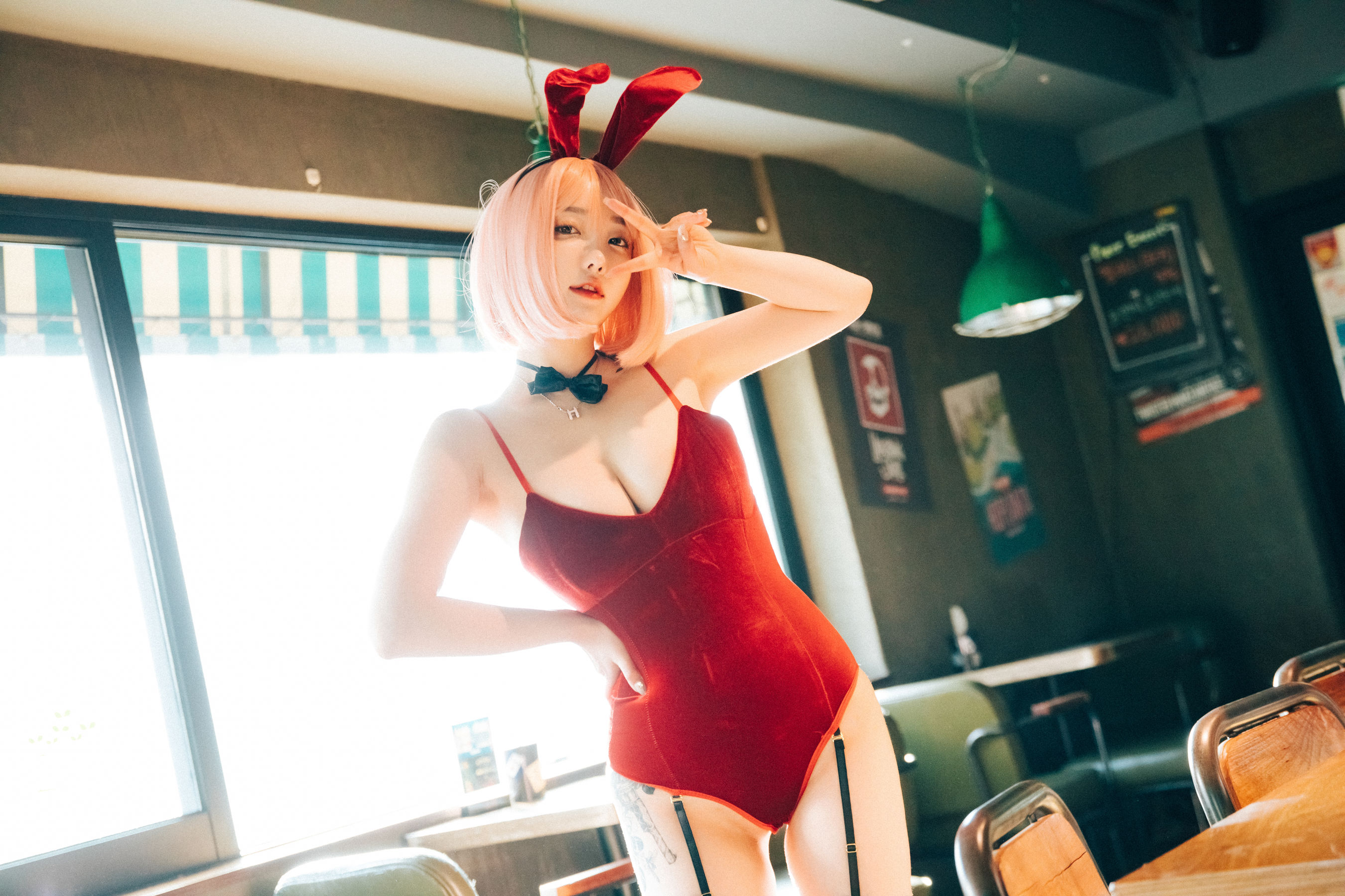 [LOOZY] Yeeun – Tainted Love Bar + S.Ver [101P]