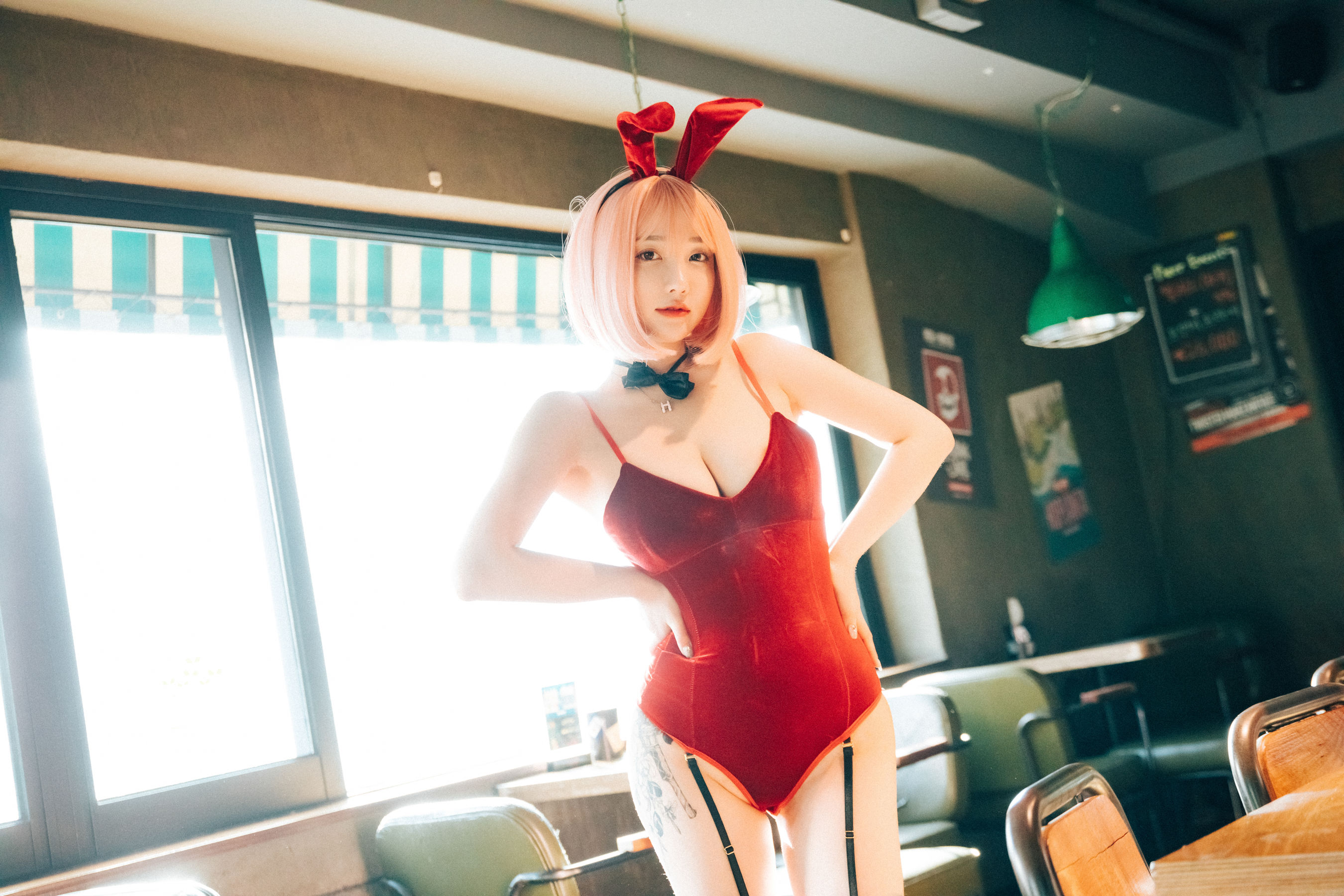 [LOOZY] Yeeun – Tainted Love Bar + S.Ver [101P]