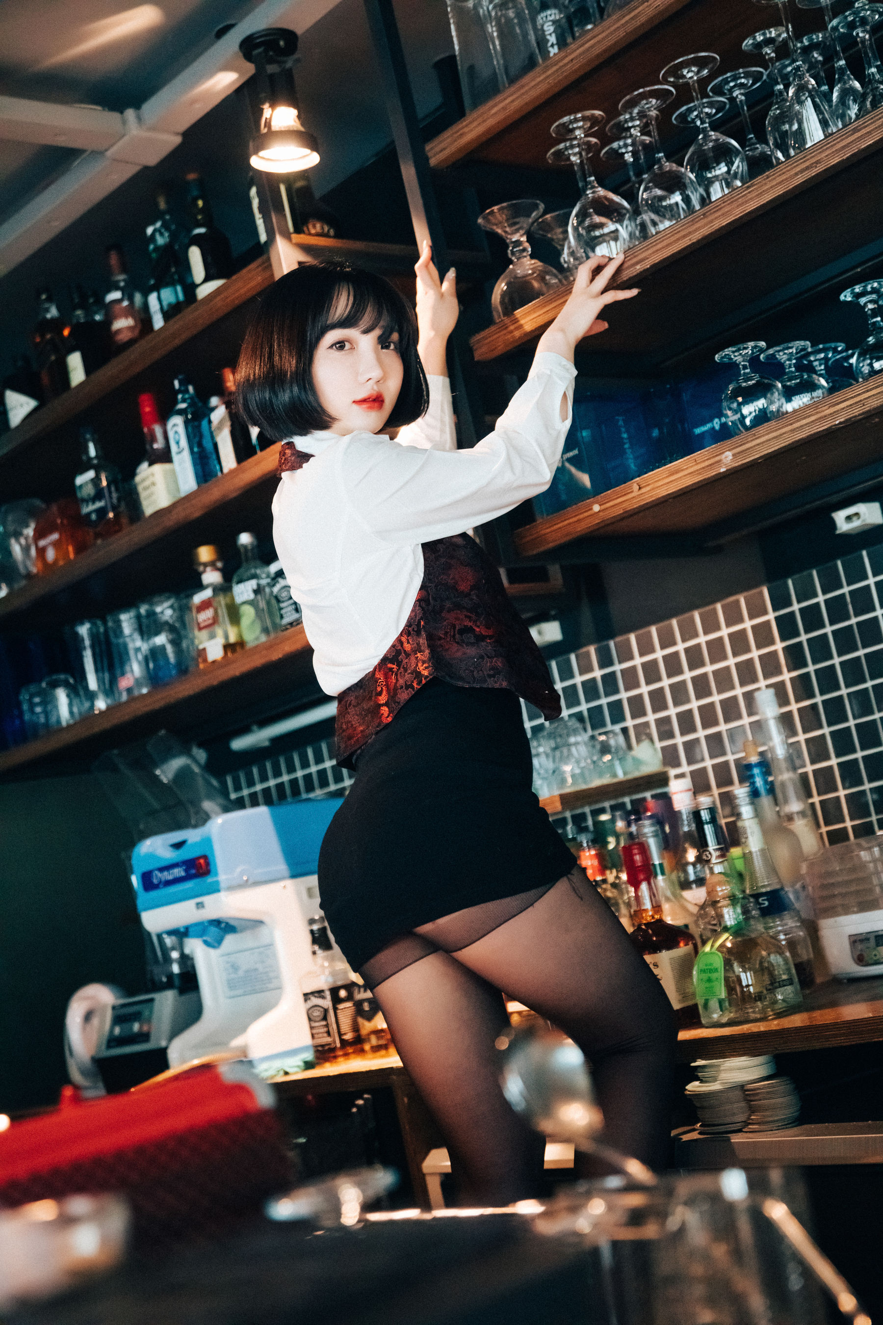 [LOOZY] Yeeun – Tainted Love Bar + S.Ver [101P]