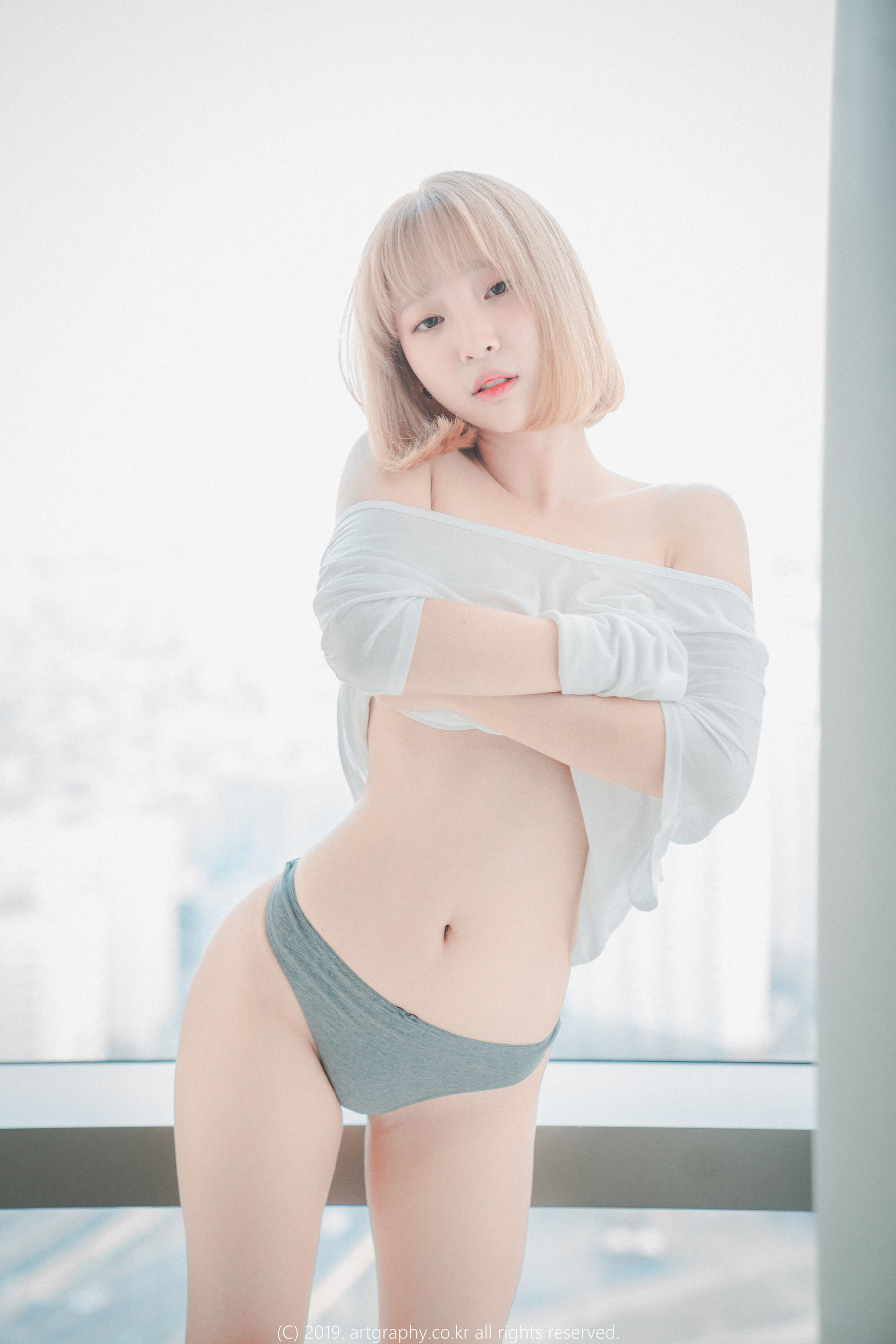 [ARTGRAVIA] VOL.062 姜仁卿 – 丁字裤+T恤衫+网袜兔女郎 [48P]