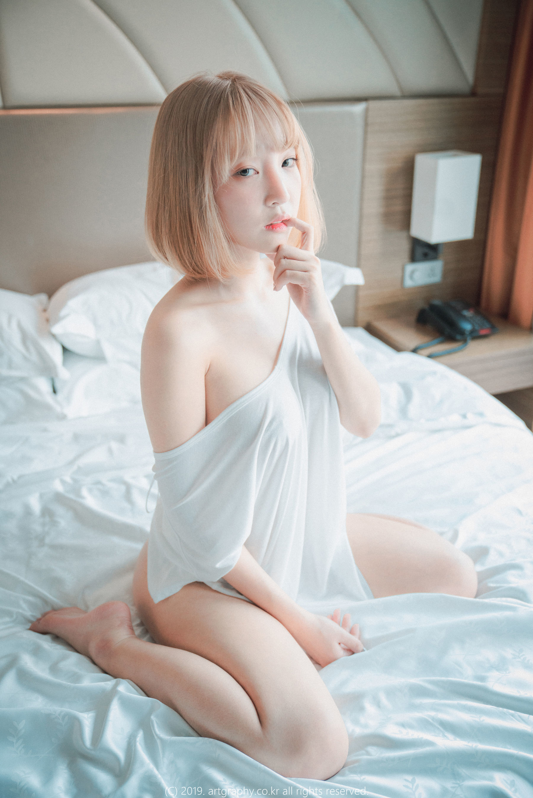 [ARTGRAVIA] VOL.062 姜仁卿 – 丁字裤+T恤衫+网袜兔女郎 [48P]