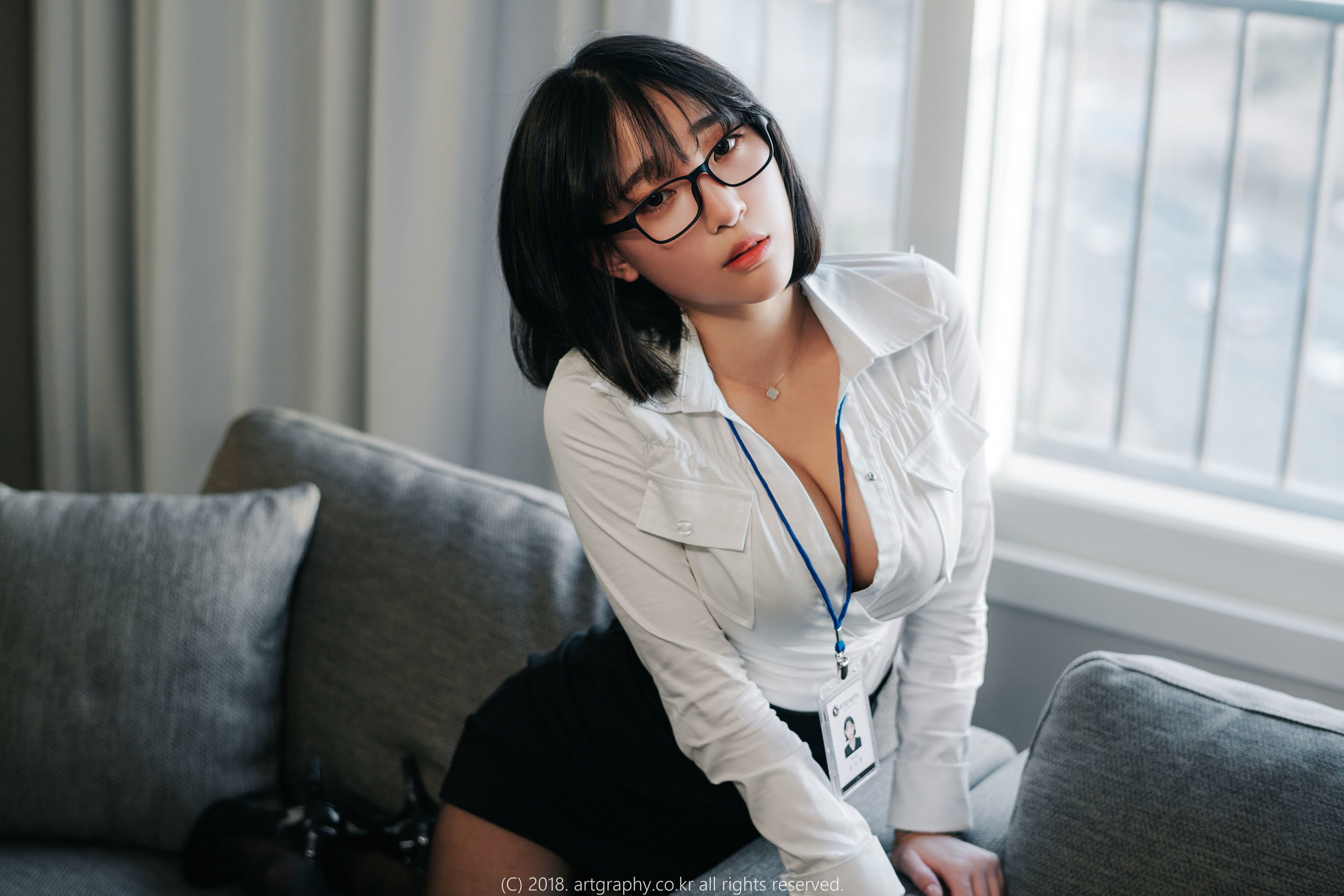 [ARTGRAVIA] VOL.042 姜仁卿 – 黑丝制服+女仆诱惑 [62P]