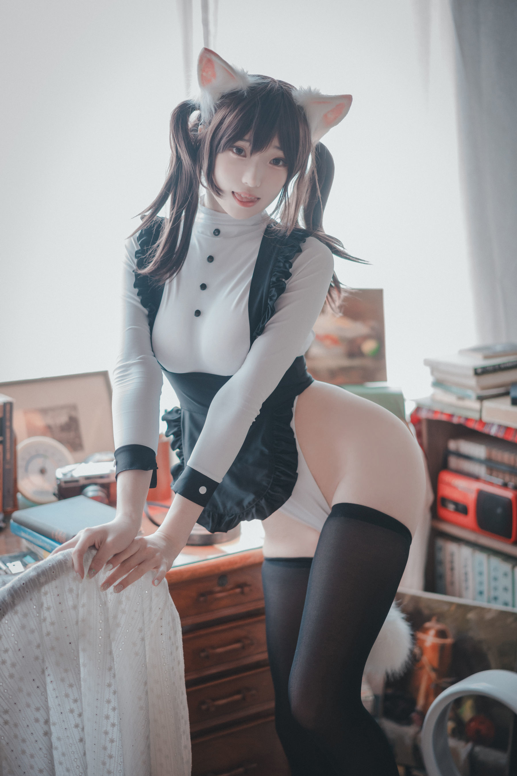 [DJAWA] Bambi & Sonson – Maid Mansion W [153P]
