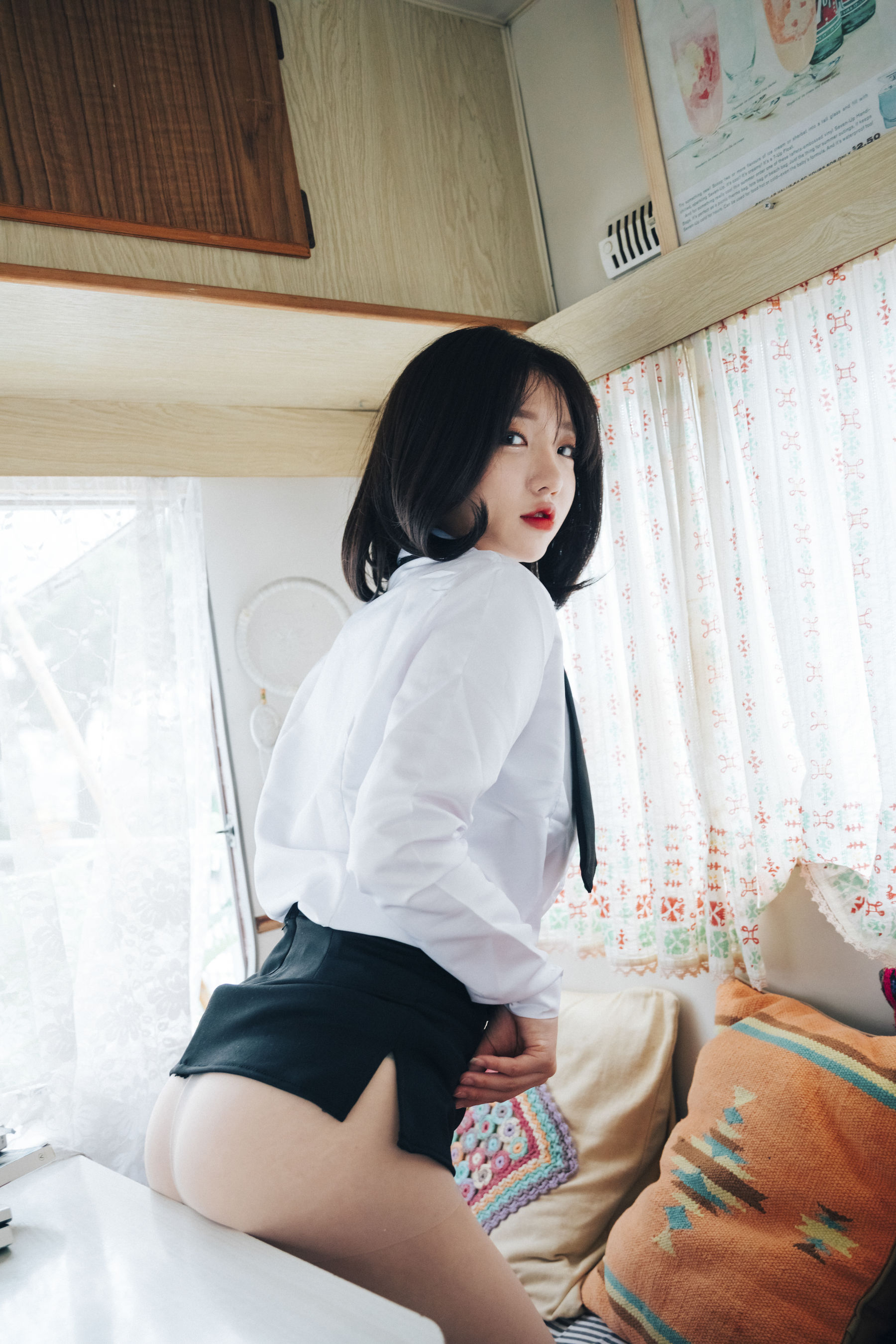 [LOOZY] Yeeun – Officegirl's Vacation Vol.2 [85P]