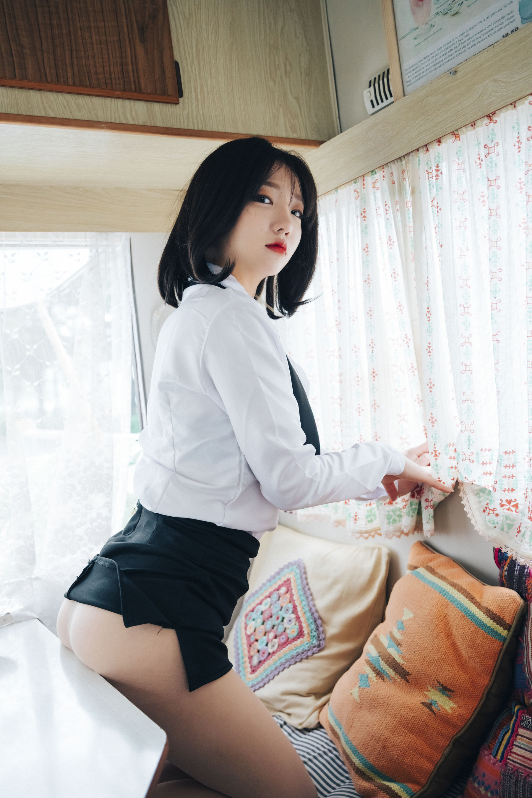 [LOOZY] Yeeun – Officegirl's Vacation Vol.2 [85P]