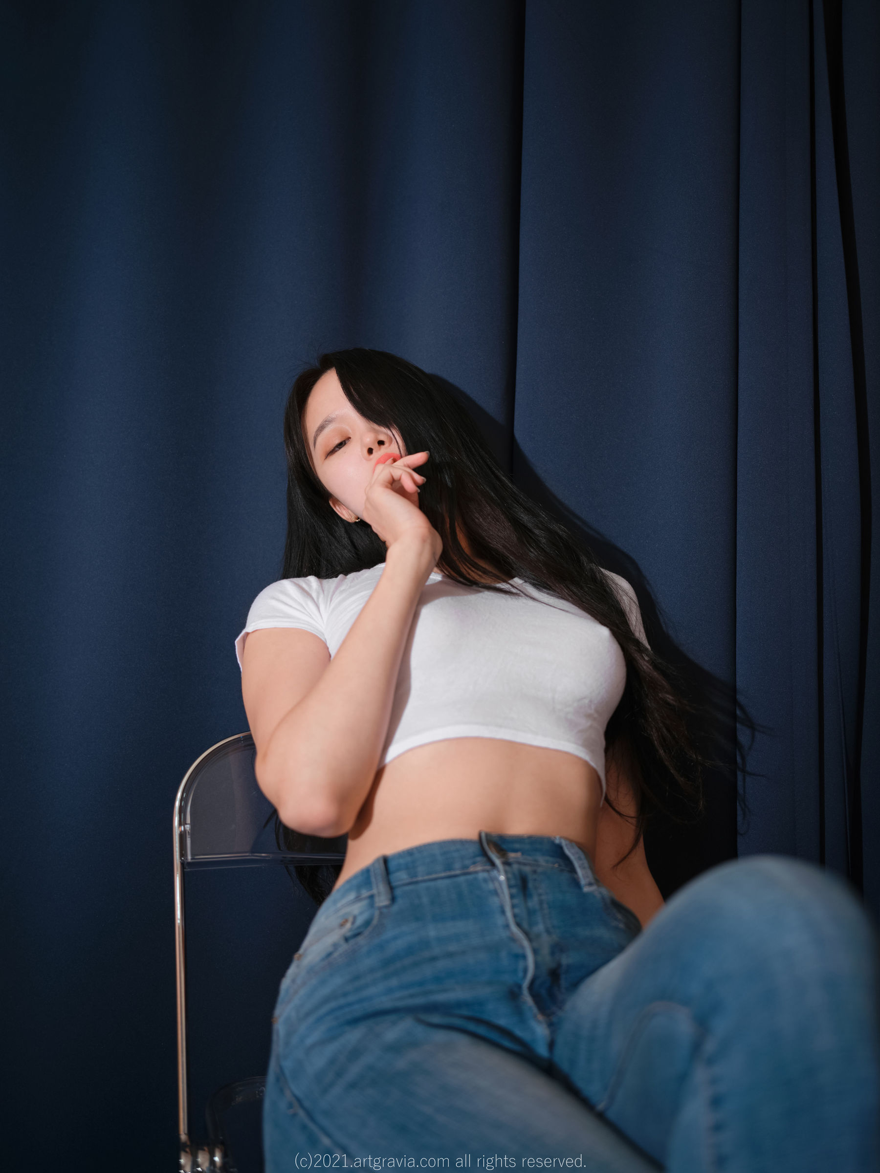 [ARTGRAVIA] VOL.244 Inah – 紧身牛仔裤的诱惑 [32P]