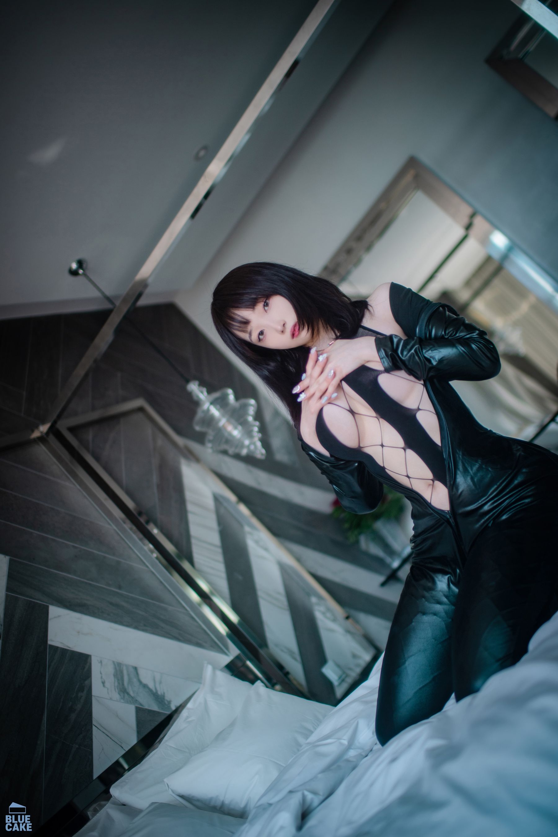 BLUECAKE Bambi – Black Mist [127P]