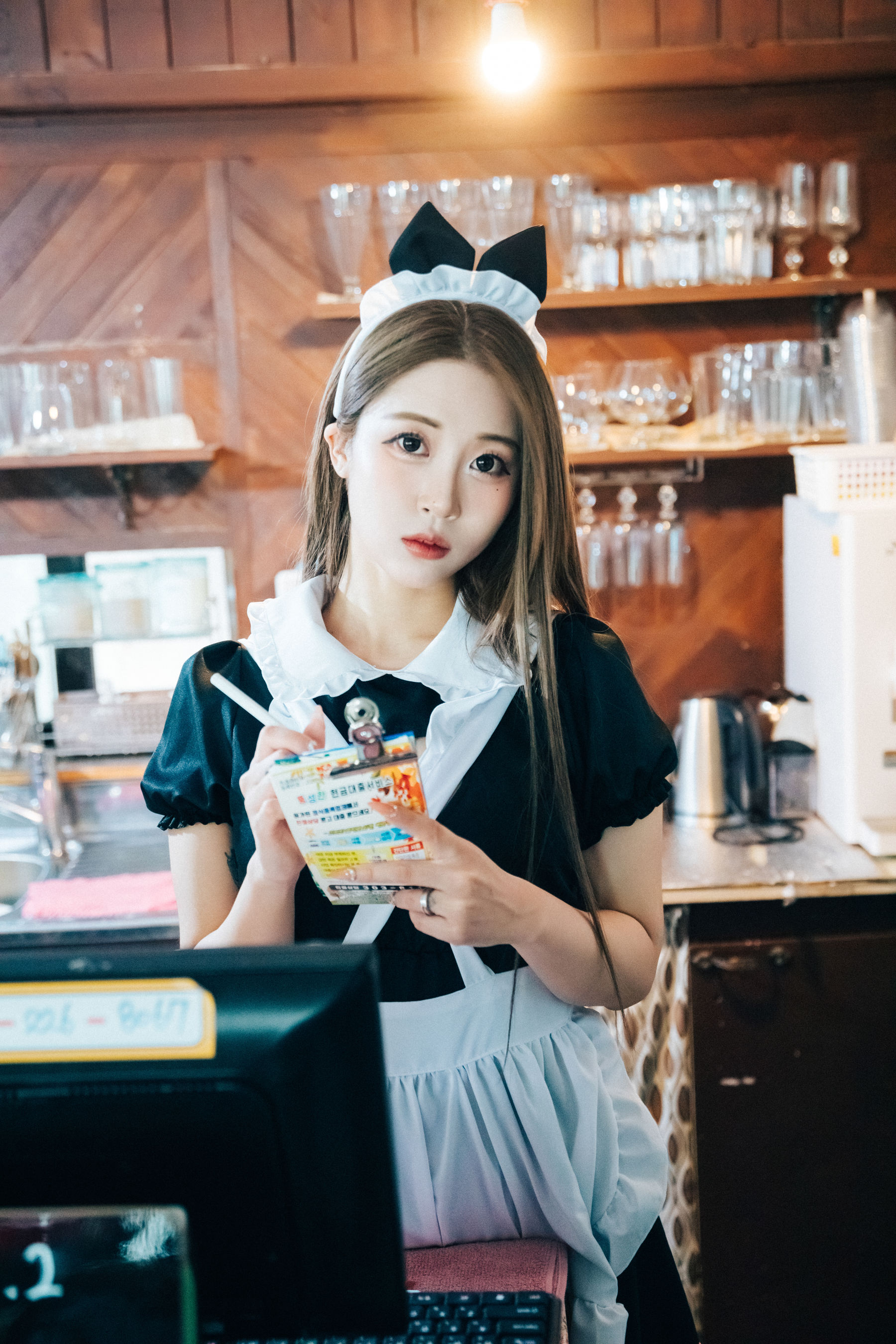[LOOZY] Bomi – Maid cafe [174P]