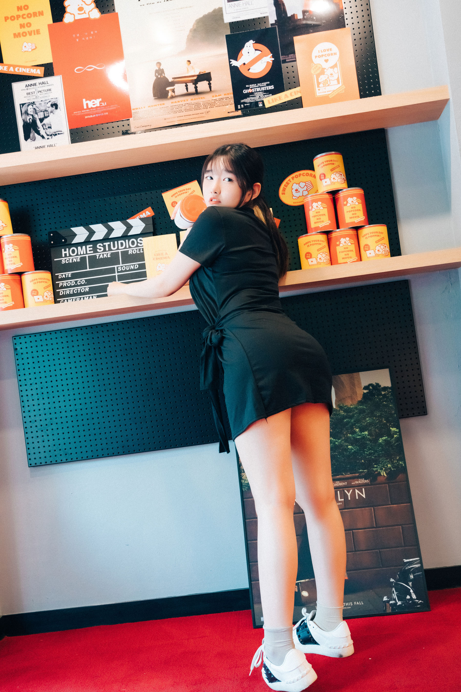 [LOOZY] Sonson – Cinema girl [77P]