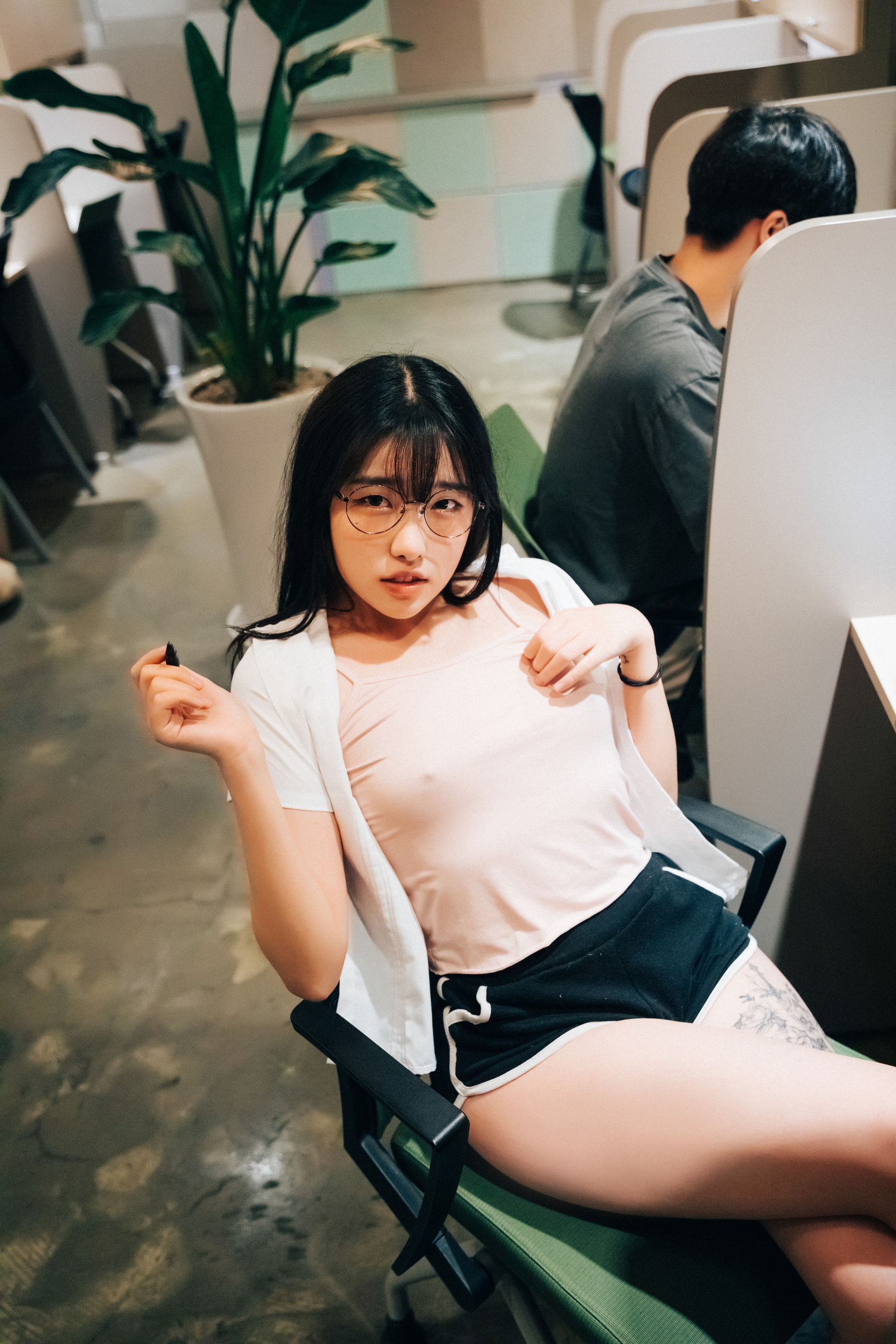 [LOOZY] Sonson – Reading room [79P]
