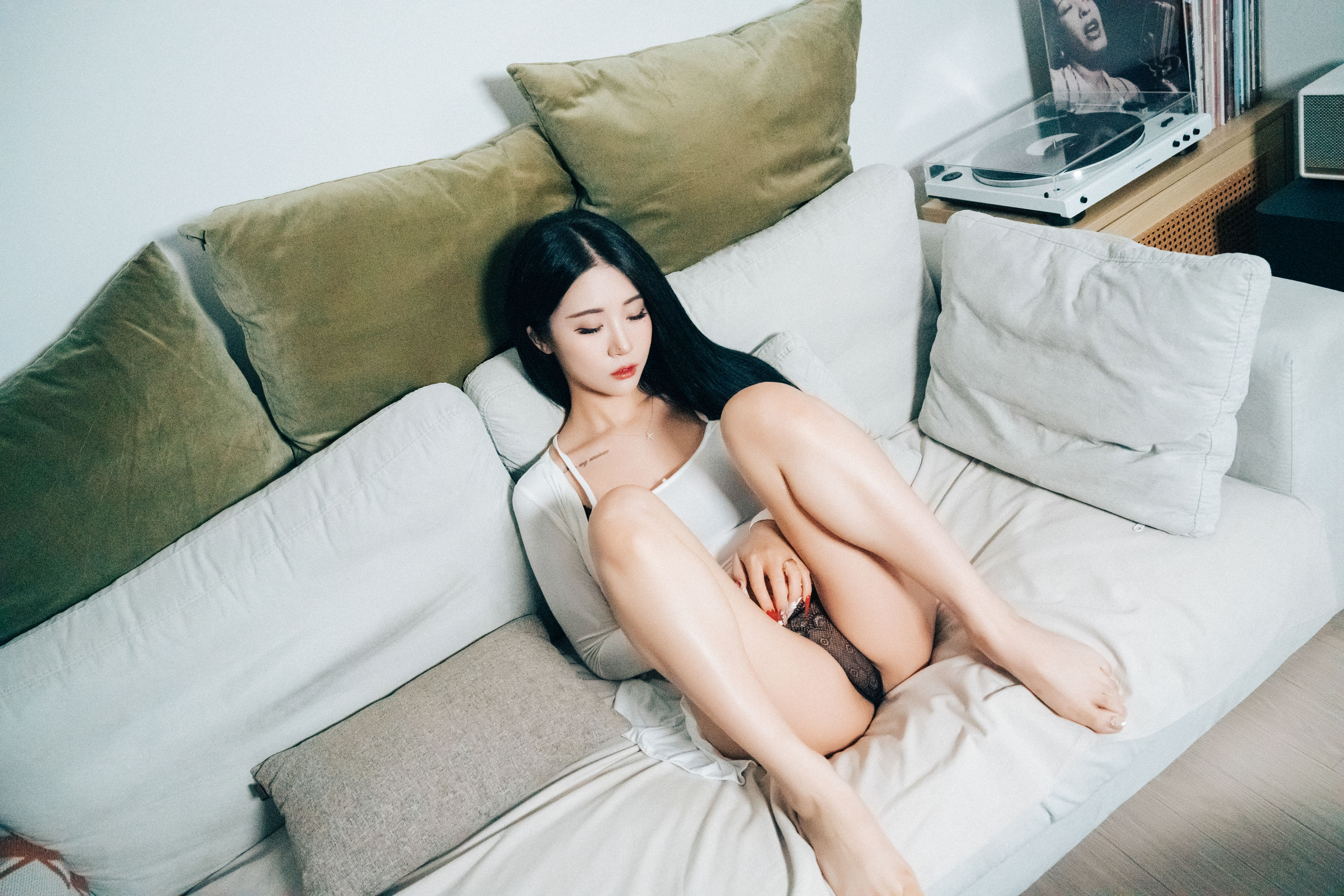 LOOZY Bomi – You Bomi [112P]