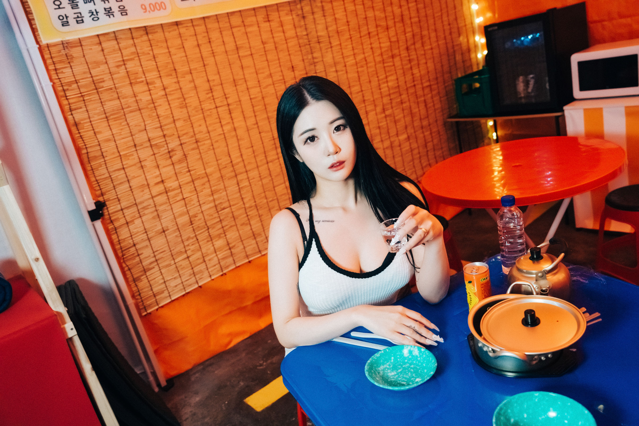 LOOZY Bomi – Street Stall [112P]