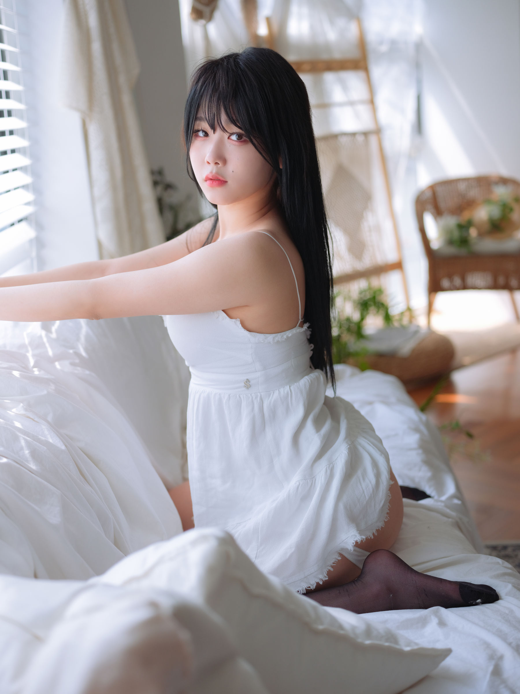 [YO-U] Zia – Secret [84P]