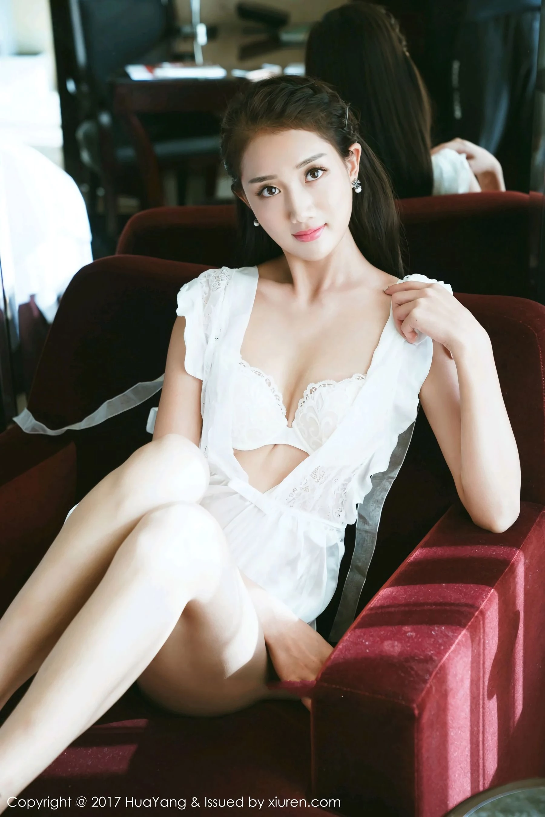 晴儿Anne《五官精致颜值清新秀丽》 花漾Show Vol.009