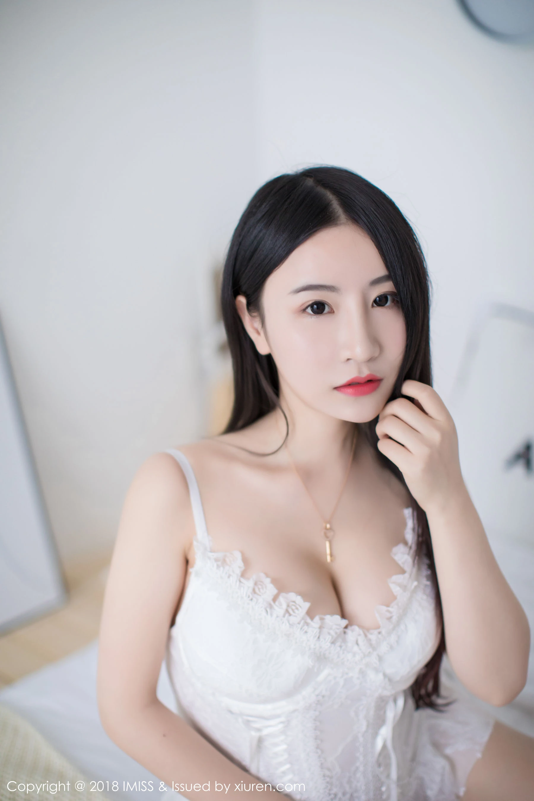 绯月樱-Cherry@谢芷馨《丝袜美腿写真》 爱蜜社IMiss Vol.236