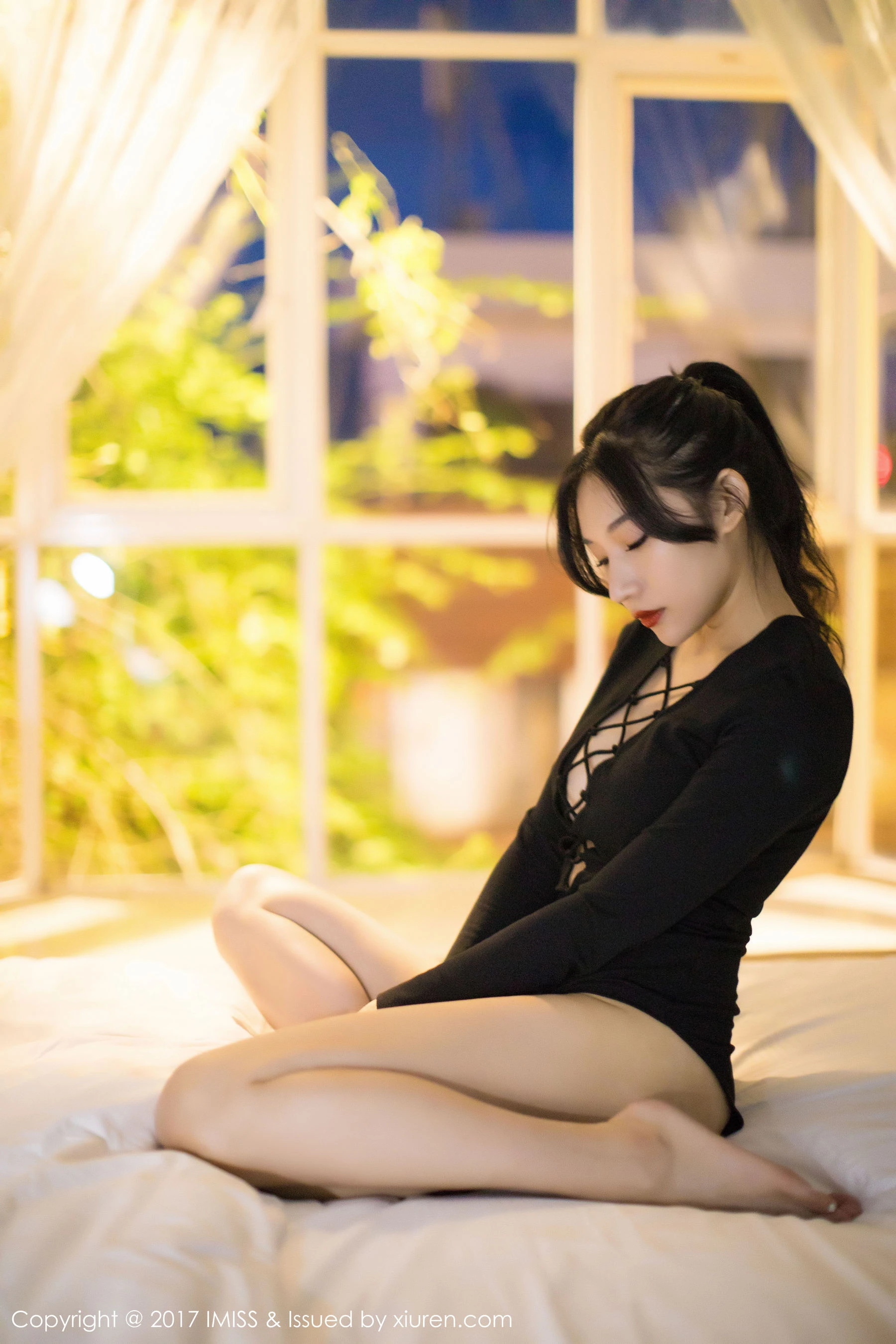 小狐狸Sica《黑色私房性感美腿》 爱蜜社IMiss VOL.194