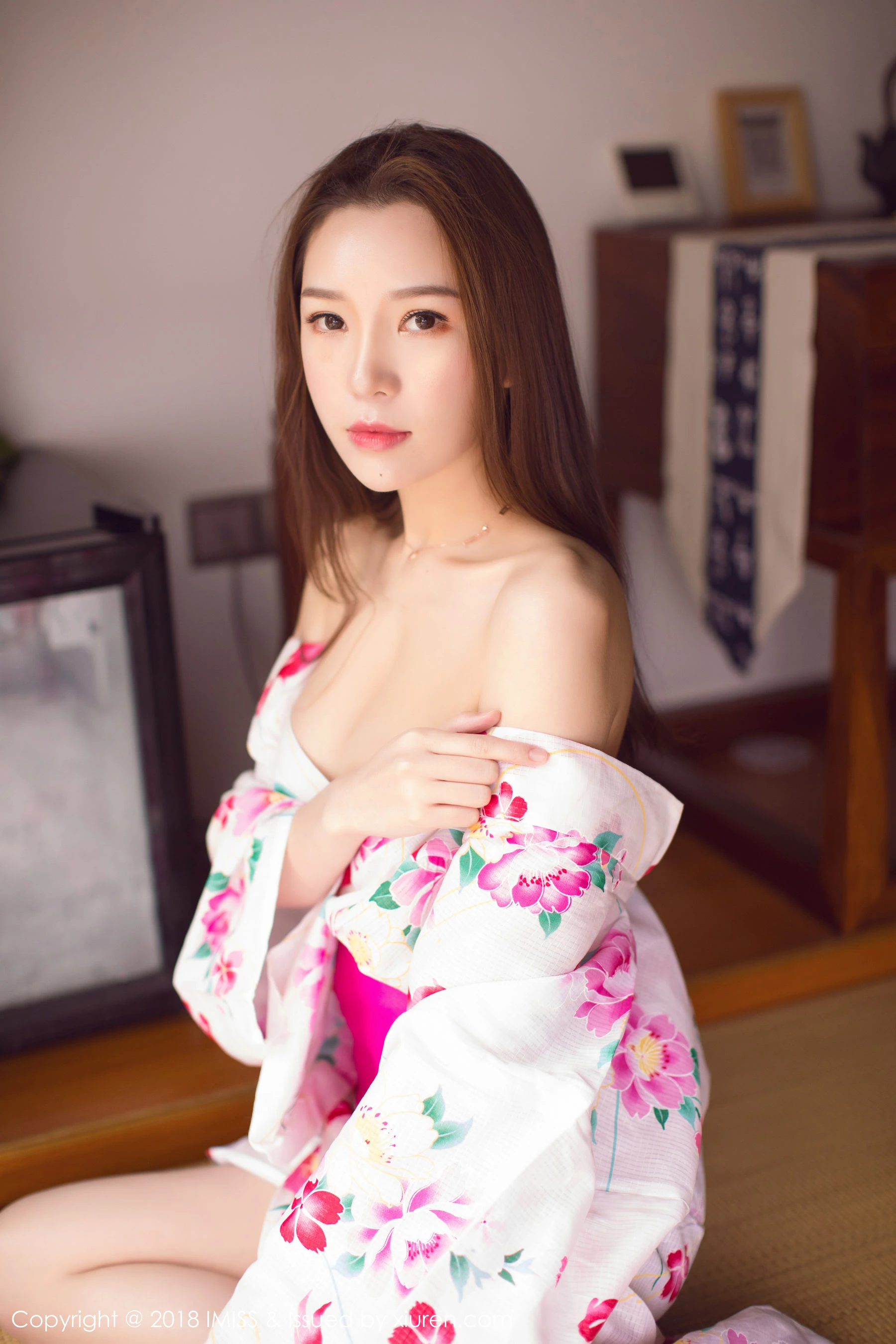 新人模特katrina《首套写真》 爱蜜社IMiss Vol.252