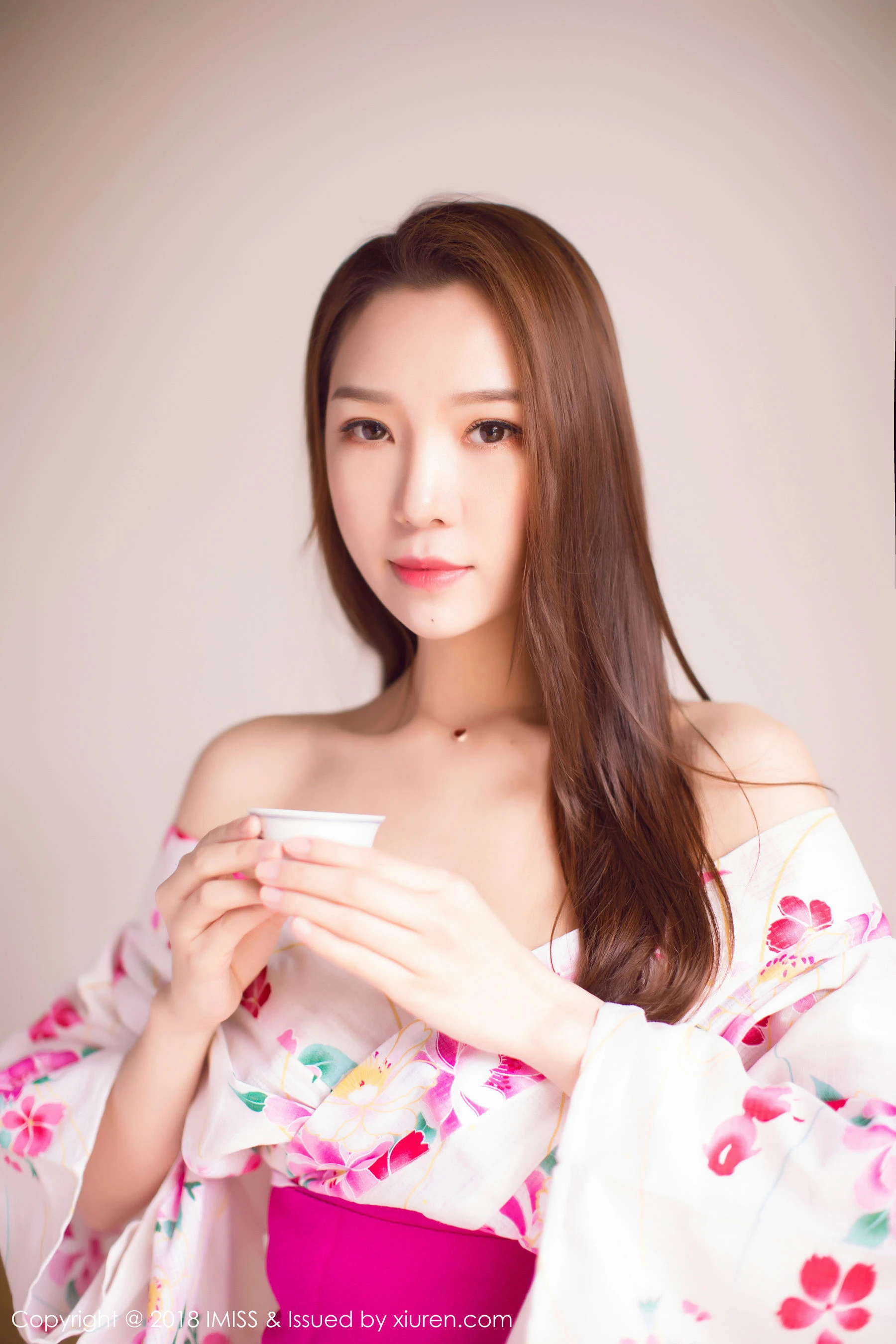 新人模特katrina《首套写真》 爱蜜社IMiss Vol.252