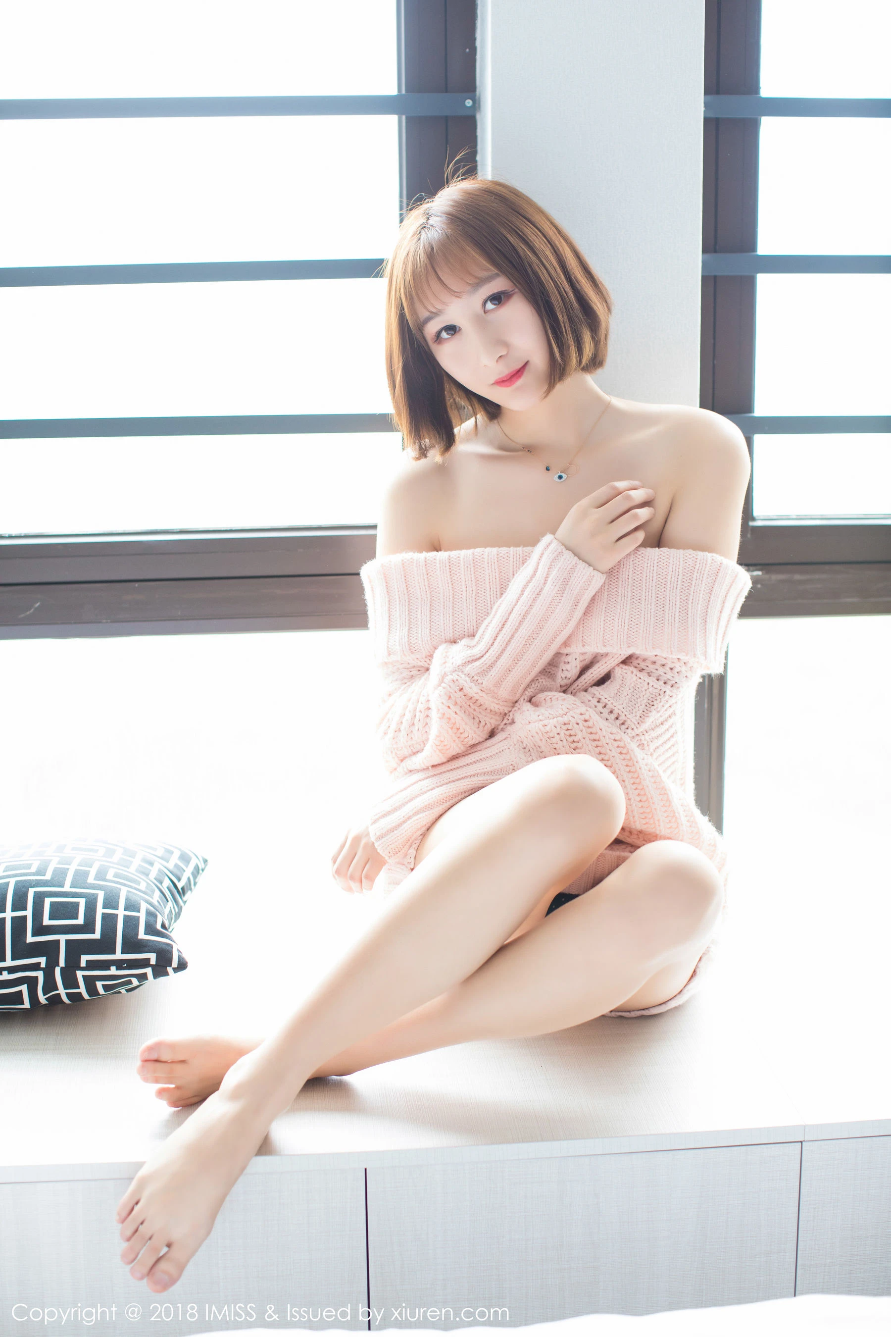 九尾Ivy-《性感极致的丝袜美腿诱惑》 爱蜜社IMiss Vol.240