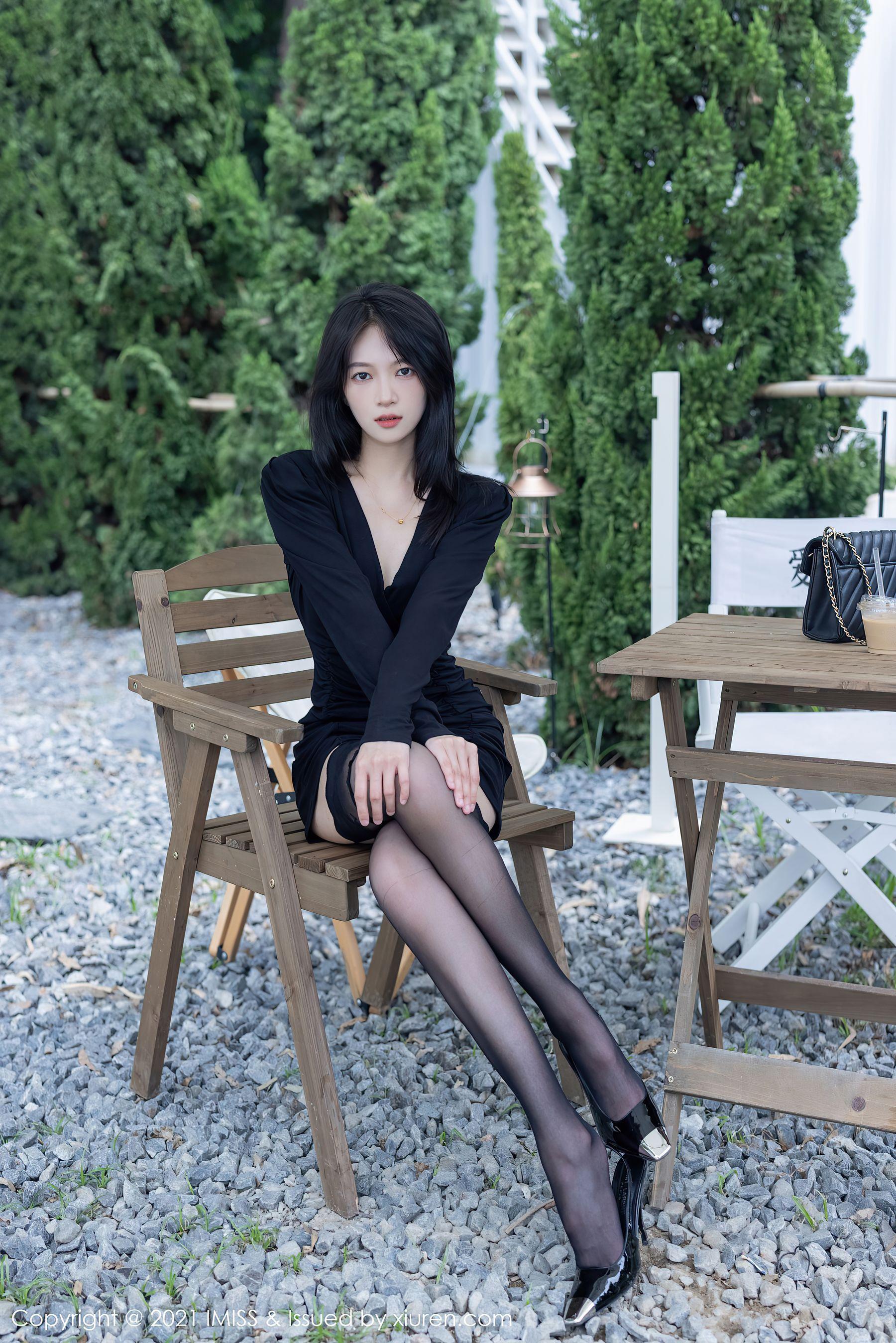 爱蜜社IMiss Vol.643 @Lynn刘奕宁 @Rossi 合集