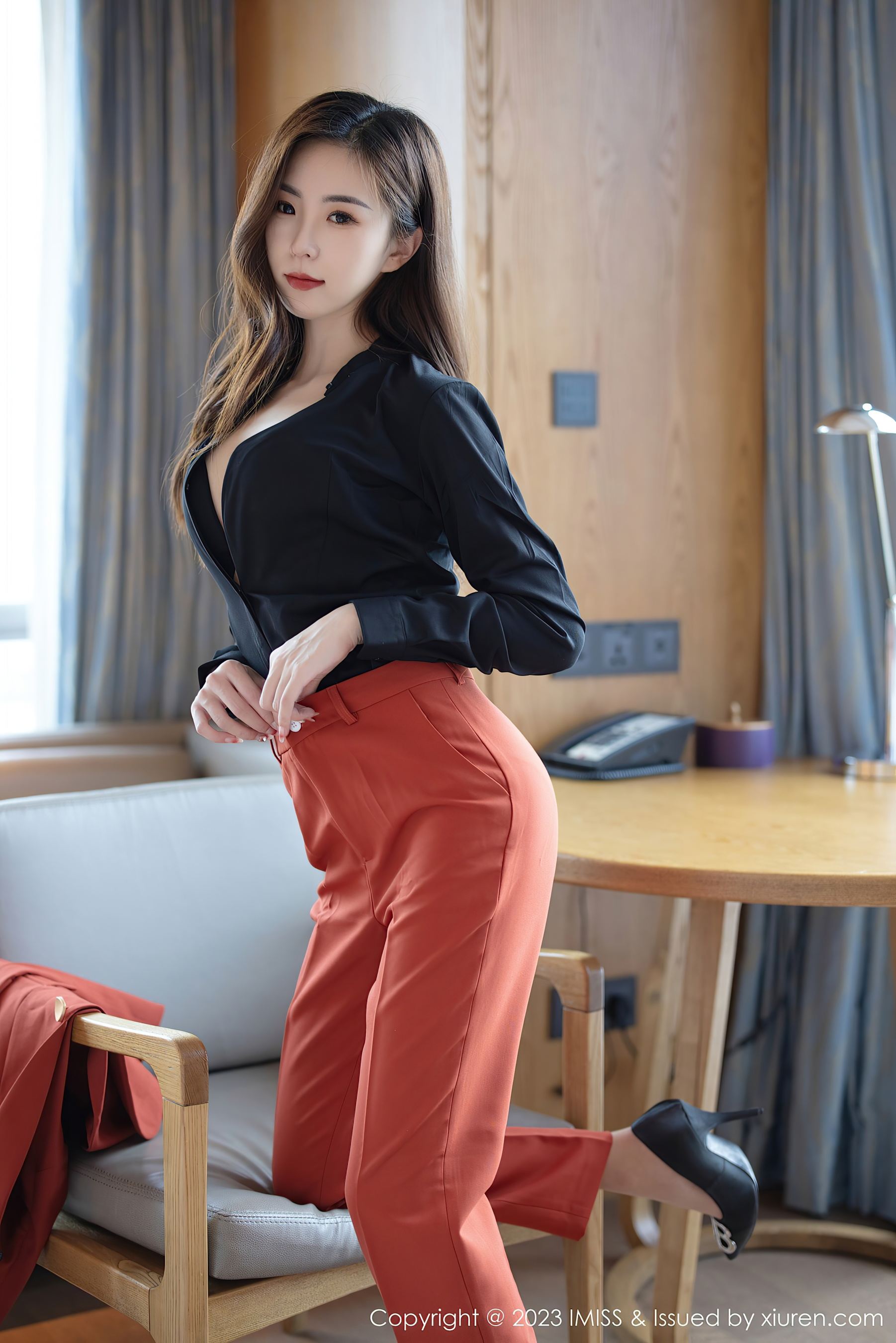 爱蜜社 VOL.717 杨紫嫣candy 制服美腿