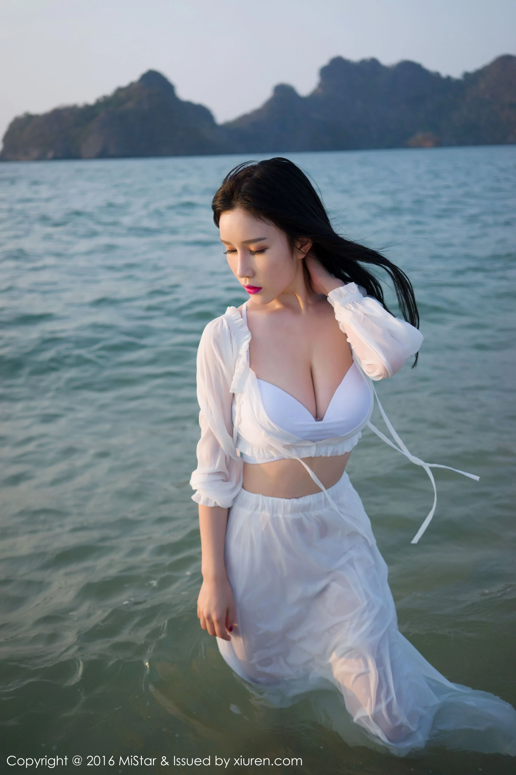 于姬Una《兰卡威旅拍》海滩长裙+泳装 魅妍社 Vol.106