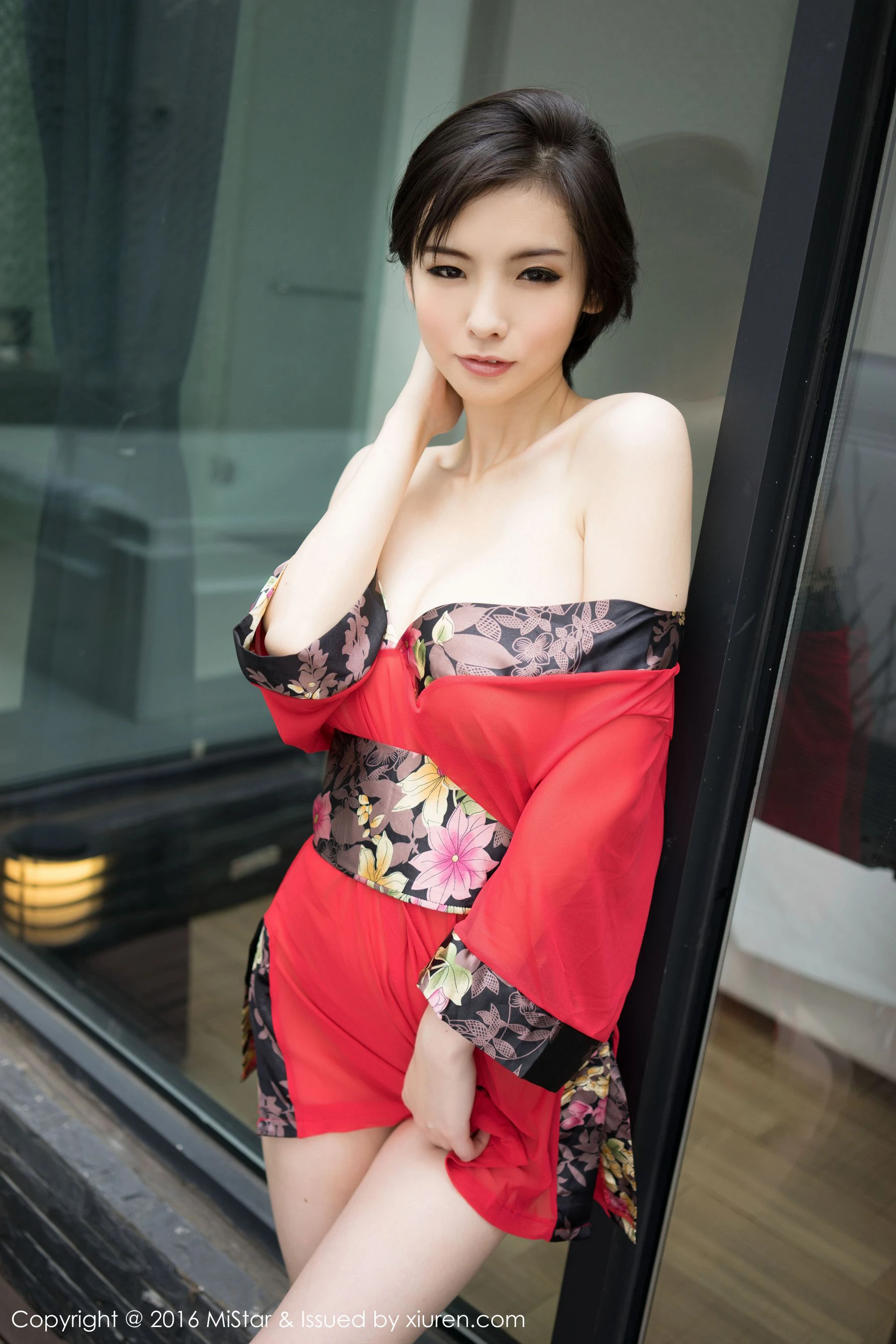 Jenny佳妮《拥有傲人巨乳的短发妹子》 魅妍社 Vol.077