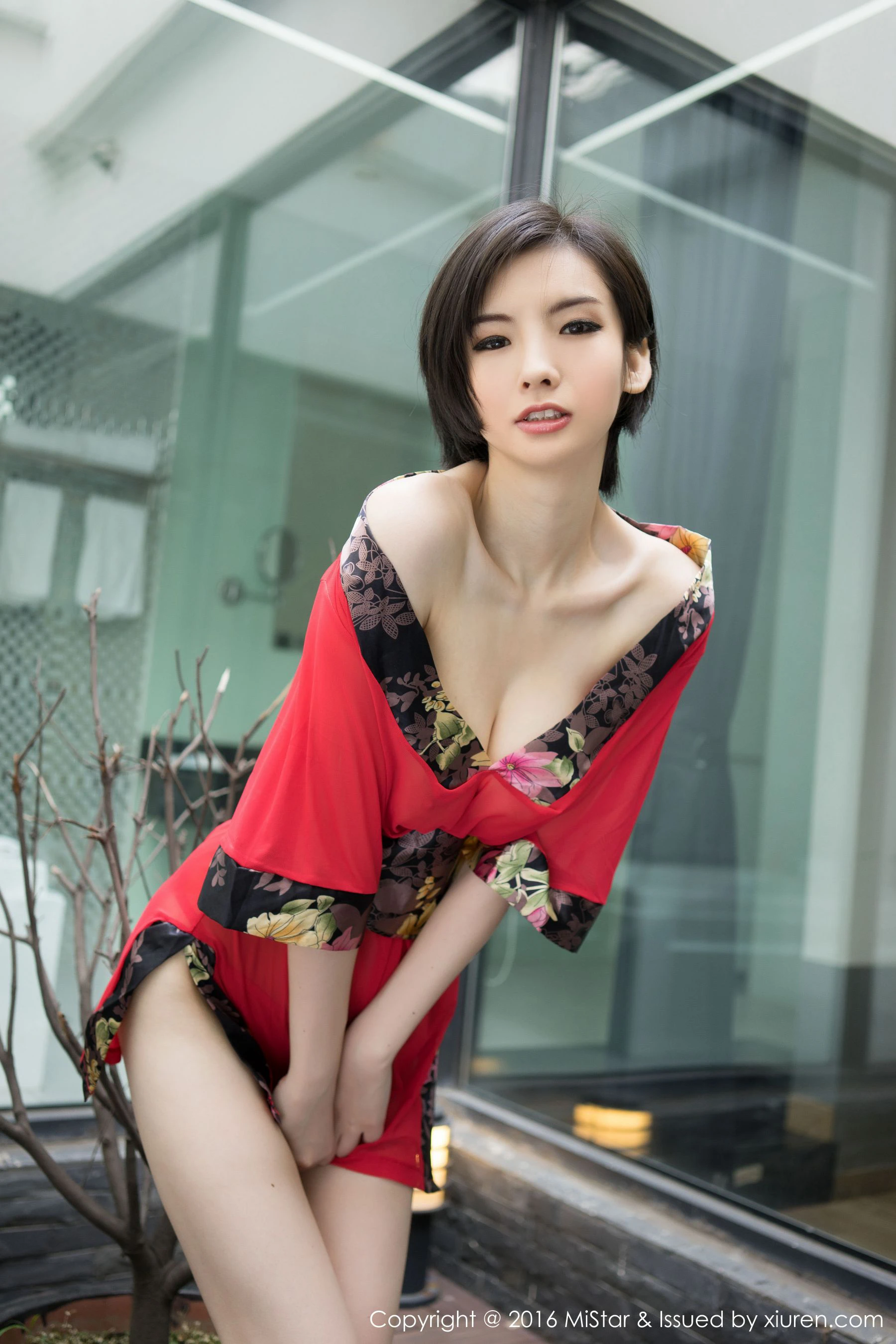 Jenny佳妮《拥有傲人巨乳的短发妹子》 魅妍社 Vol.077