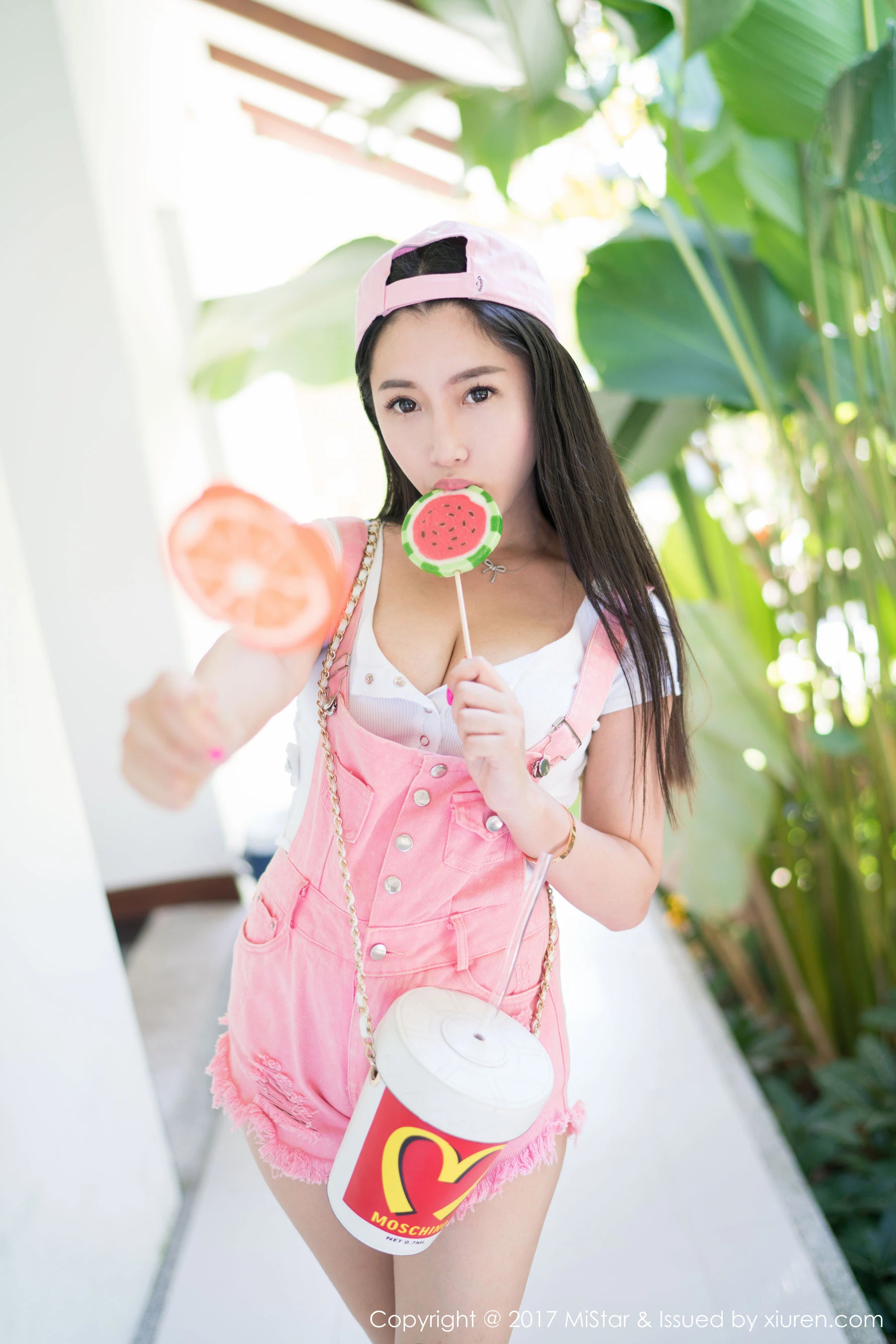陈嘉嘉Tiffany《诱惑职场OL、性感比基尼..》 魅妍社 VOL.205