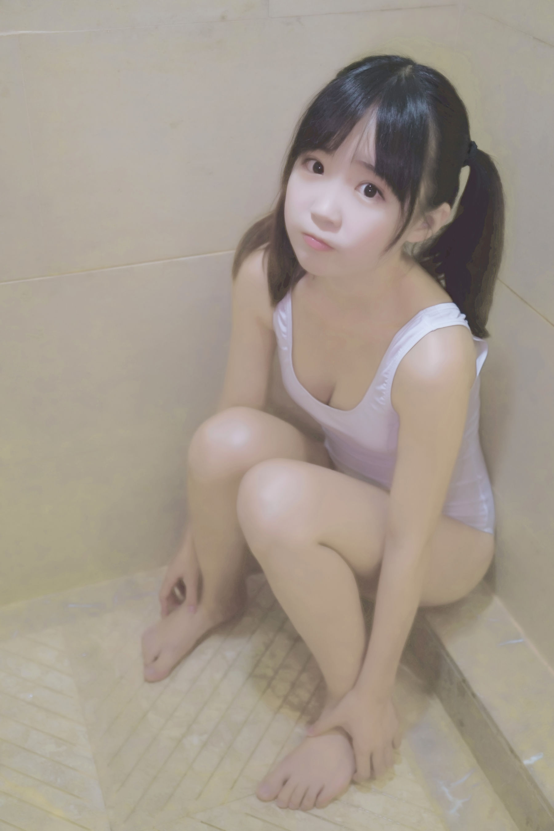 萝莉御子Yumiko 白色死库水 [18P]